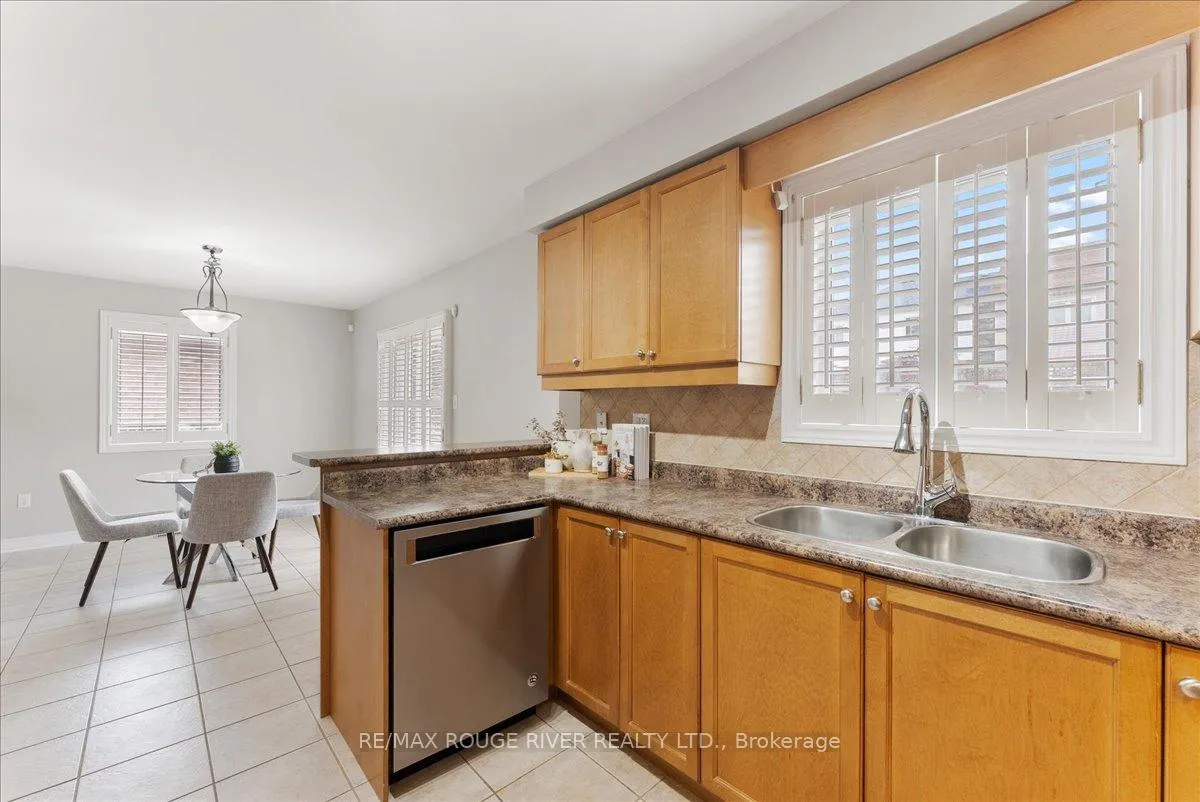 Photo 14 of 53 Bridgid Drive, Whitby, Williamsburg — HOMEH