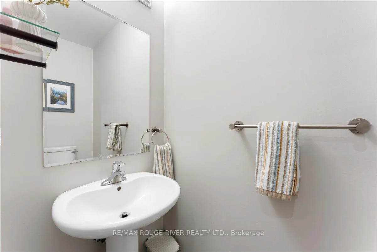 Photo 17 of 53 Bridgid Drive, Whitby, Williamsburg — HOMEH