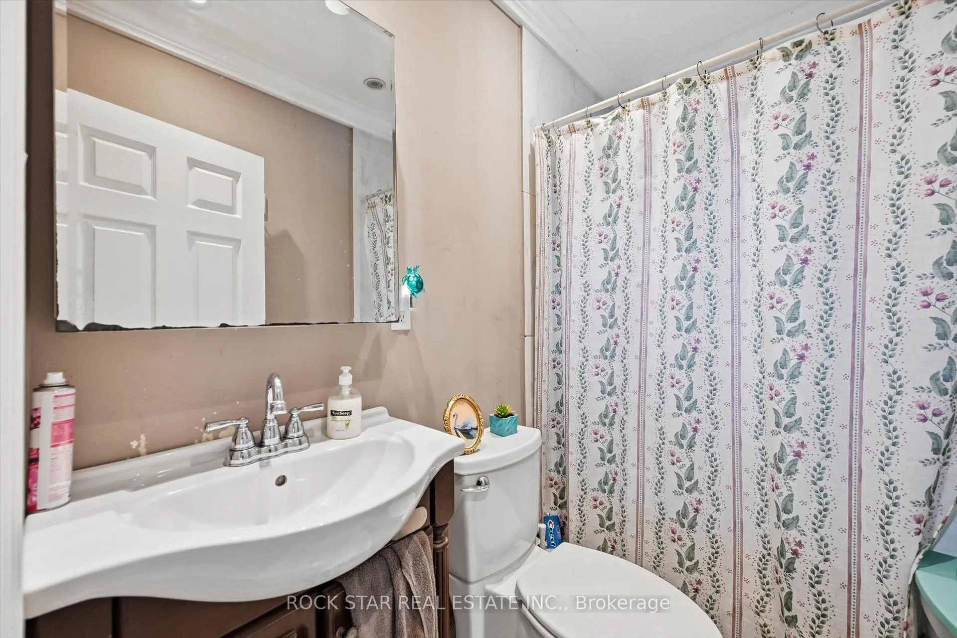 Photo 16 of 275 West 2nd Street, Hamilton, Bonnington — HOMEH