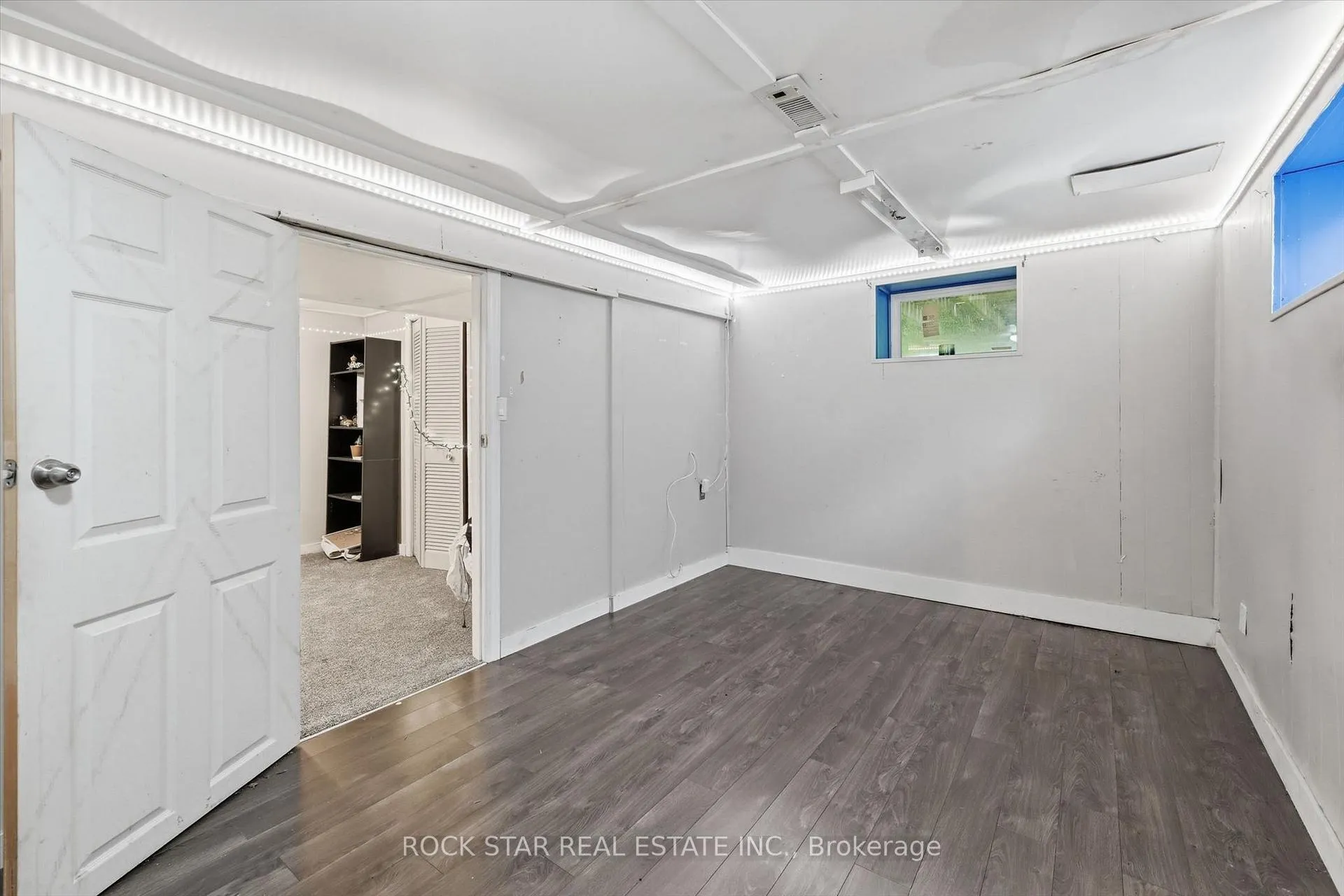Photo 20 of 275 West 2nd Street, Hamilton, Bonnington — HOMEH