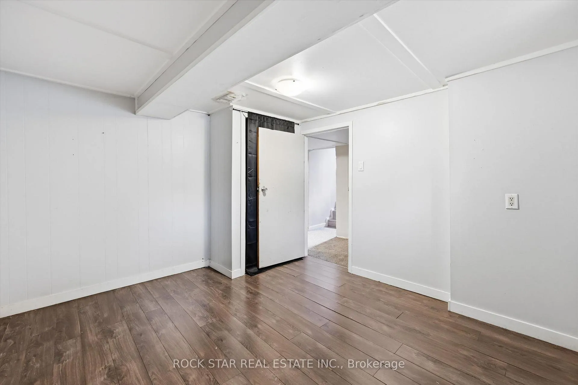 Photo 23 of 275 West 2nd Street, Hamilton, Bonnington — HOMEH