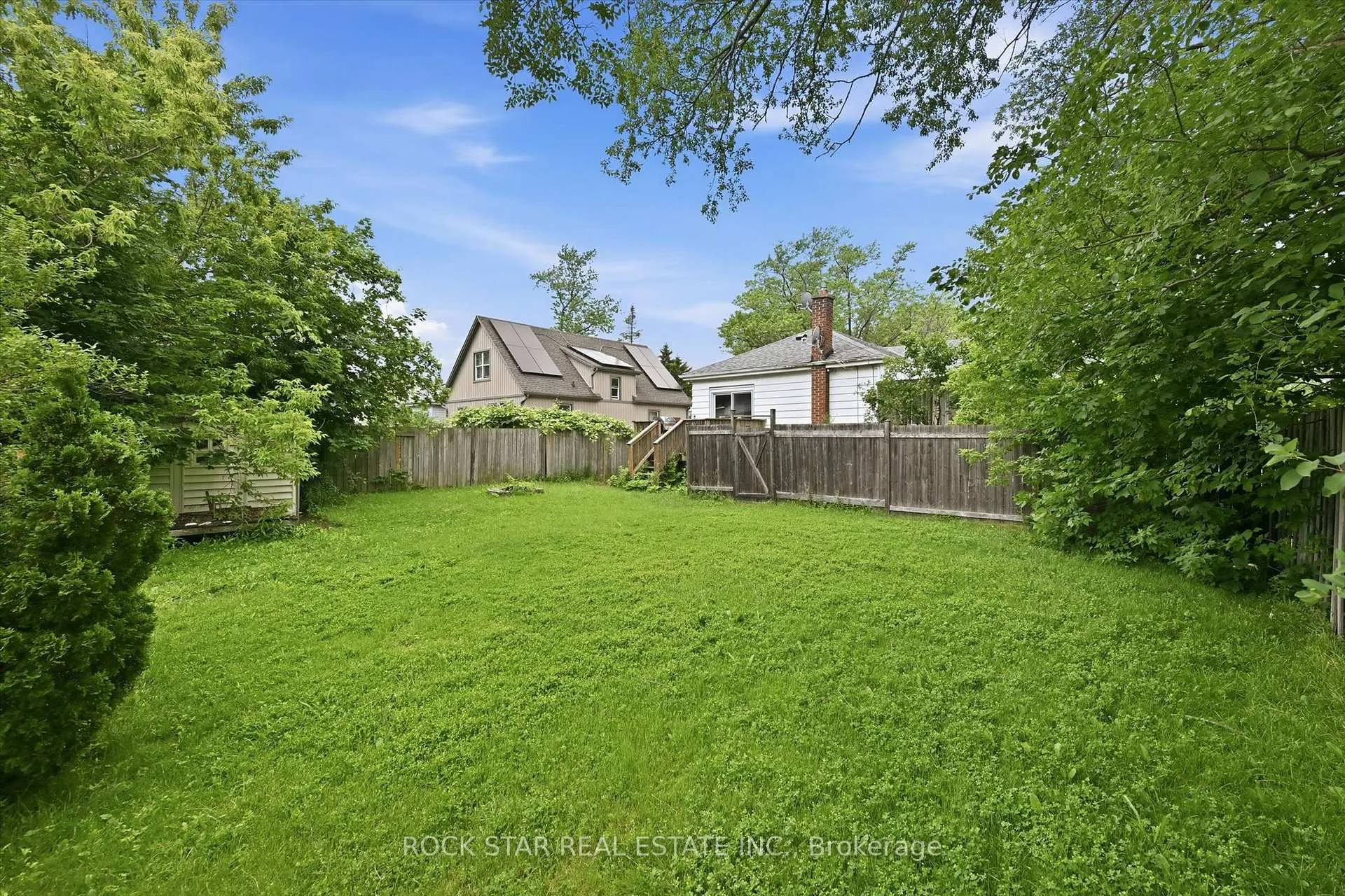 Photo 27 of 275 West 2nd Street, Hamilton, Bonnington — HOMEH