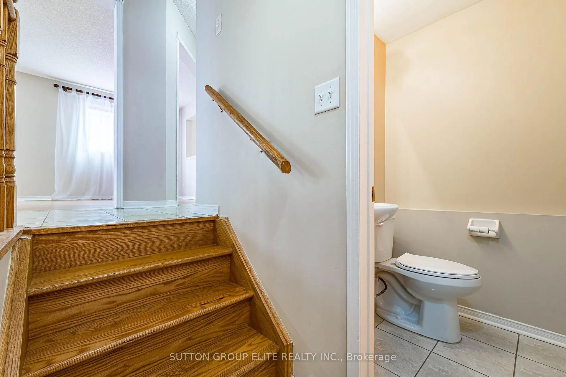 Photo 18 of 69 Legend Lane, Brampton, Fletcher's Creek Village — HOMEH