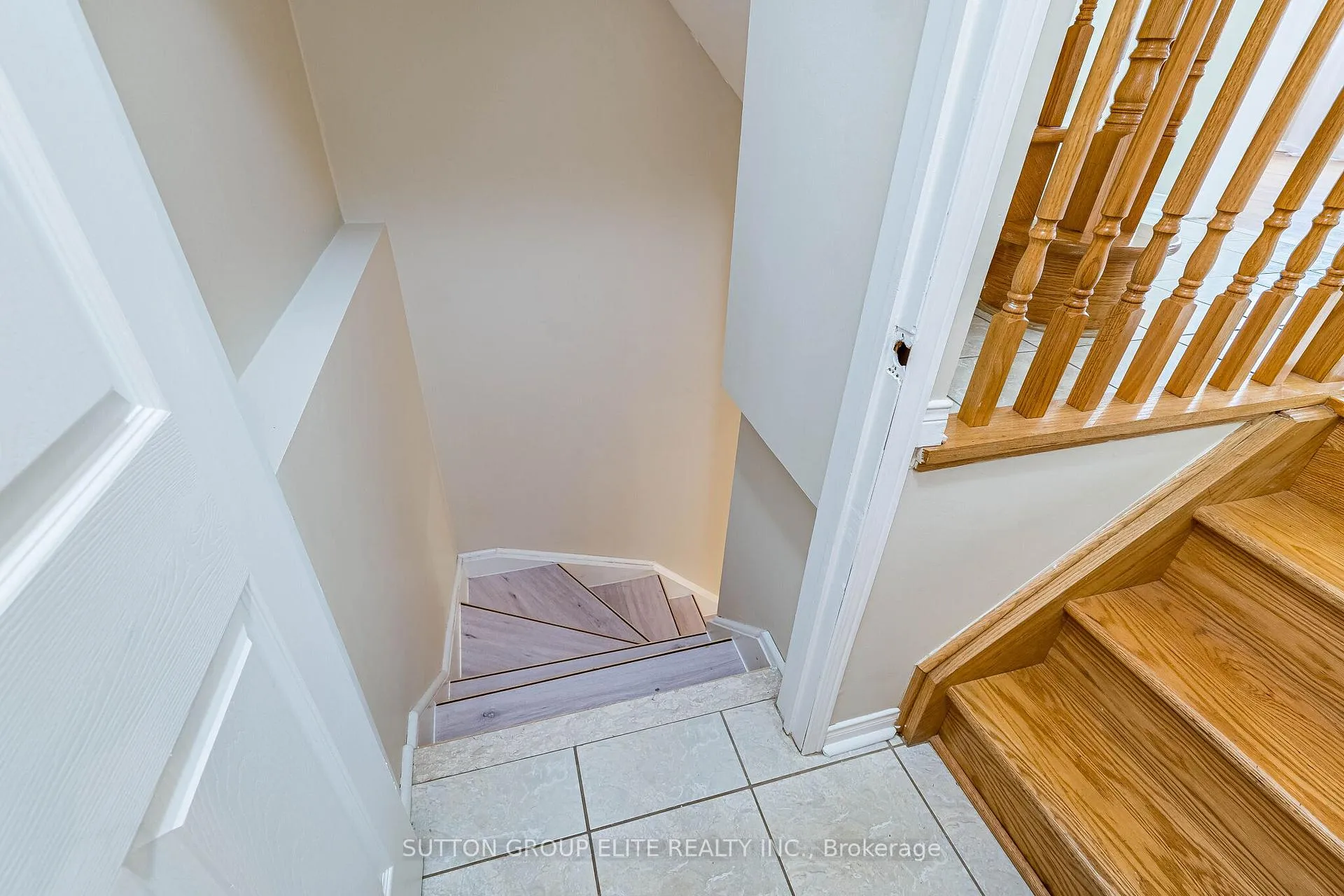 Photo 36 of 69 Legend Lane, Brampton, Fletcher's Creek Village — HOMEH