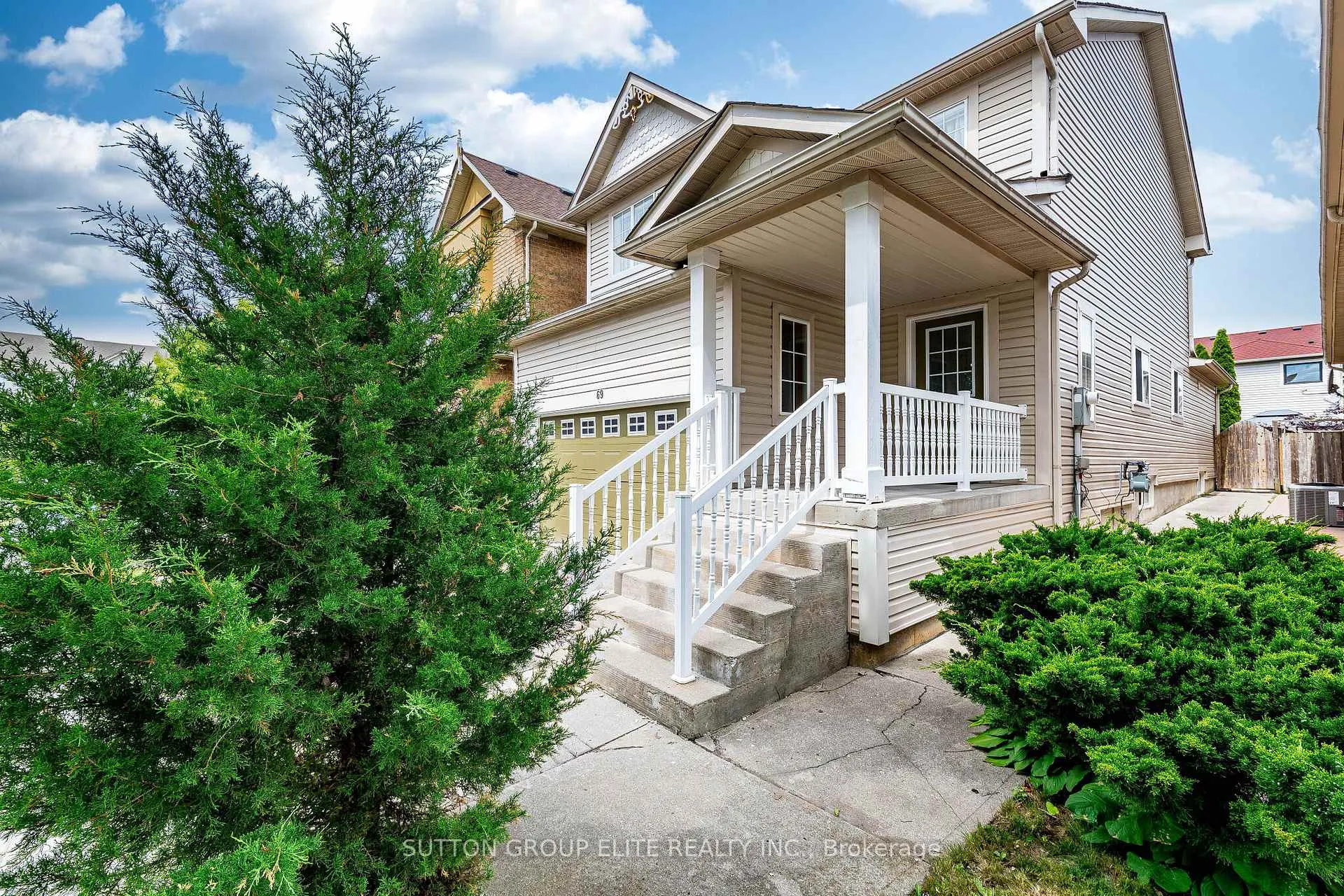 Photo 41 of 69 Legend Lane, Brampton, Fletcher's Creek Village — HOMEH