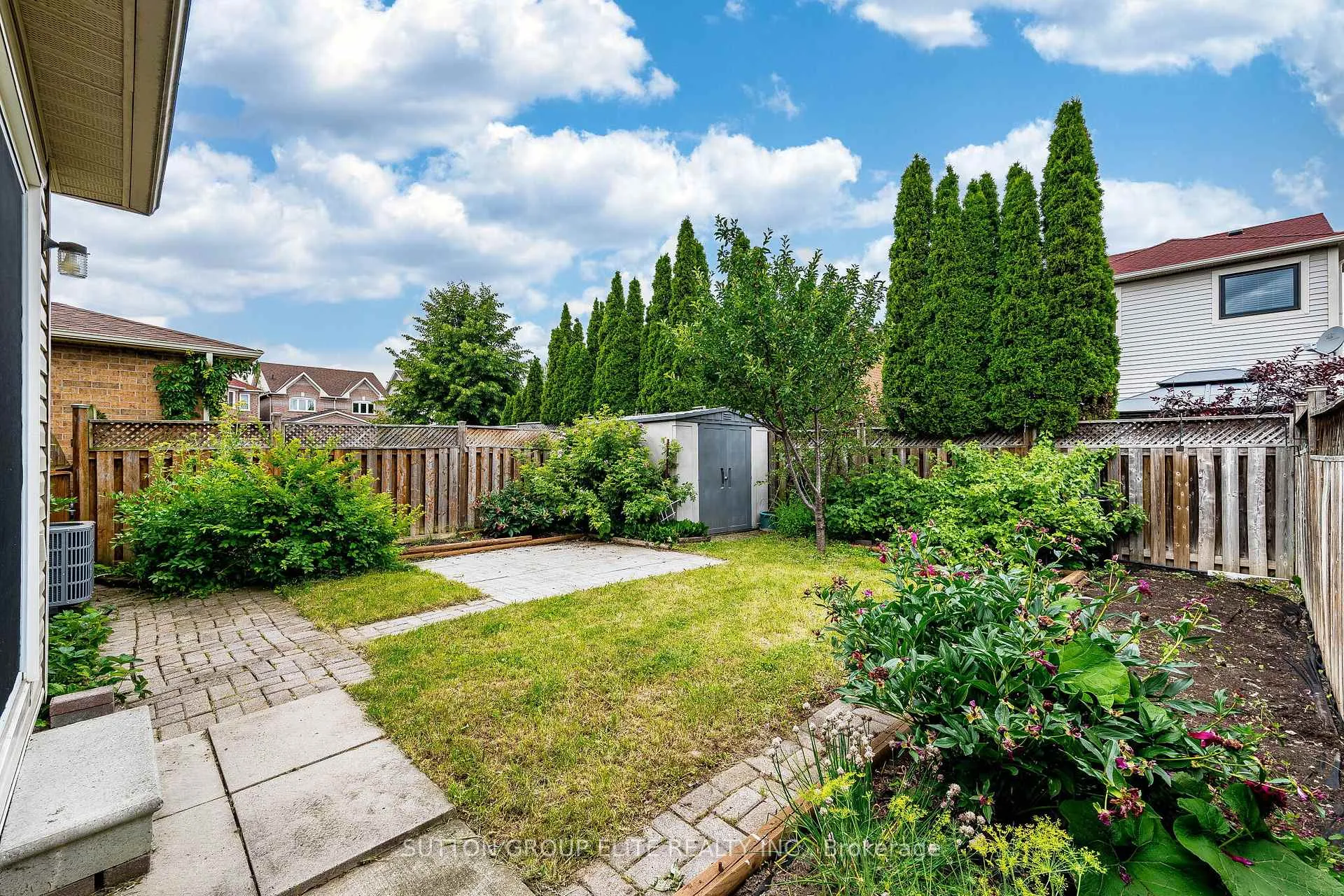 Photo 42 of 69 Legend Lane, Brampton, Fletcher's Creek Village — HOMEH