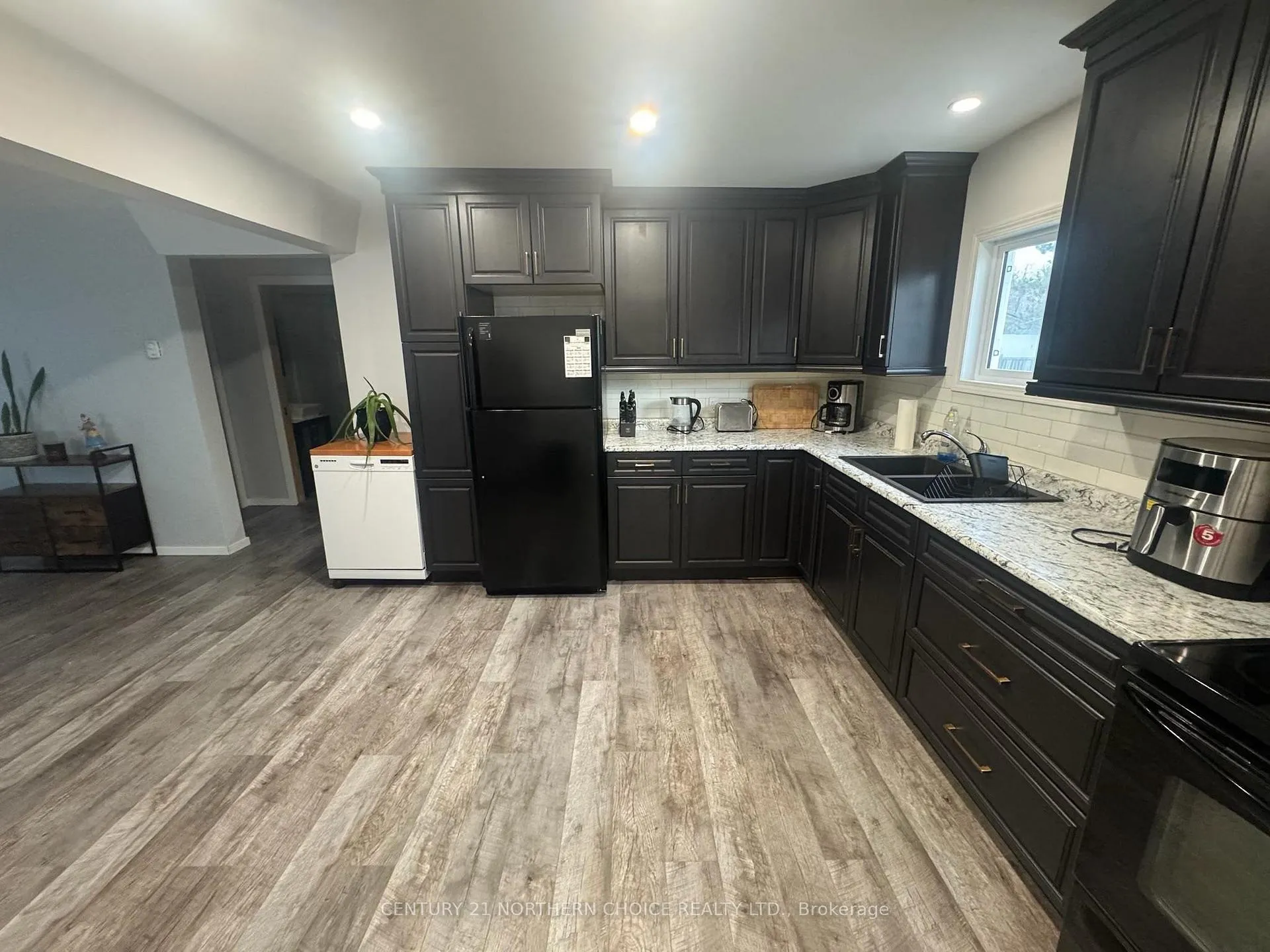 Photo 3 of 1018 Cornwall Avenue North, Fort Frances — HOMEH