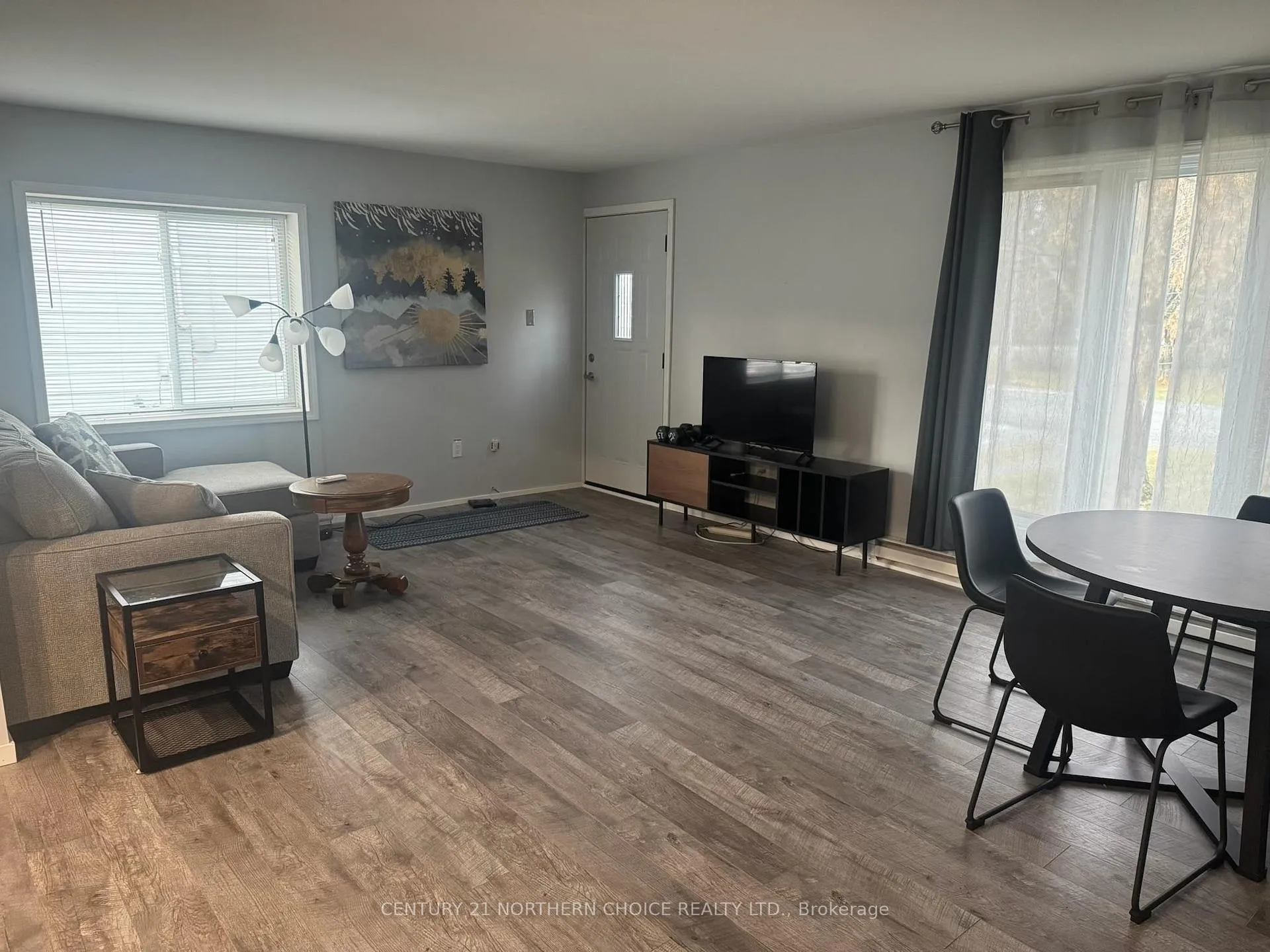 Photo 7 of 1018 Cornwall Avenue North, Fort Frances — HOMEH