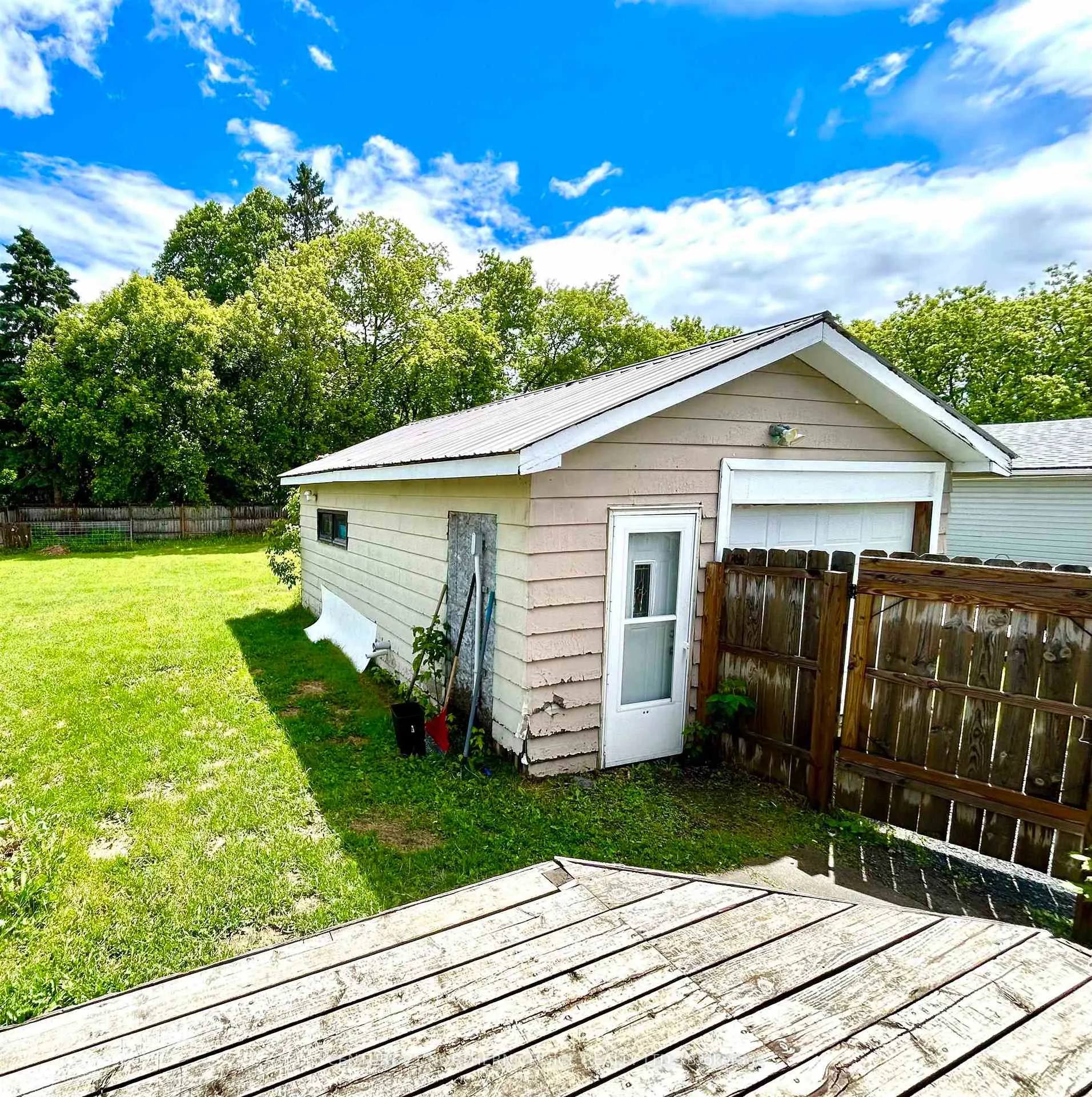 Photo 13 of 1018 Cornwall Avenue North, Fort Frances — HOMEH