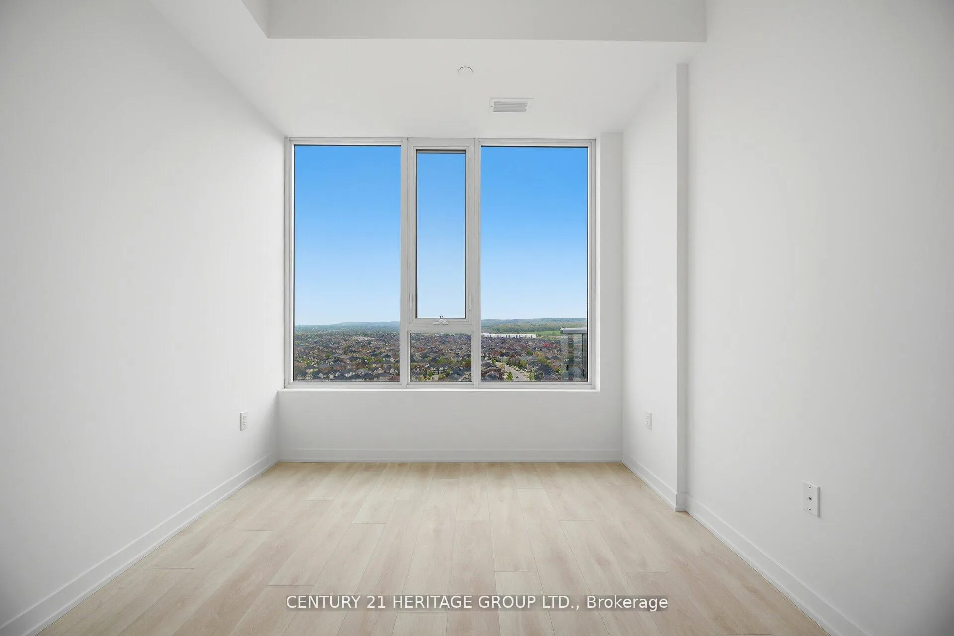 Photo 15 of Unit C1601, 4878 Powers Common Boulevard, Burlington, Alton — HOMEH