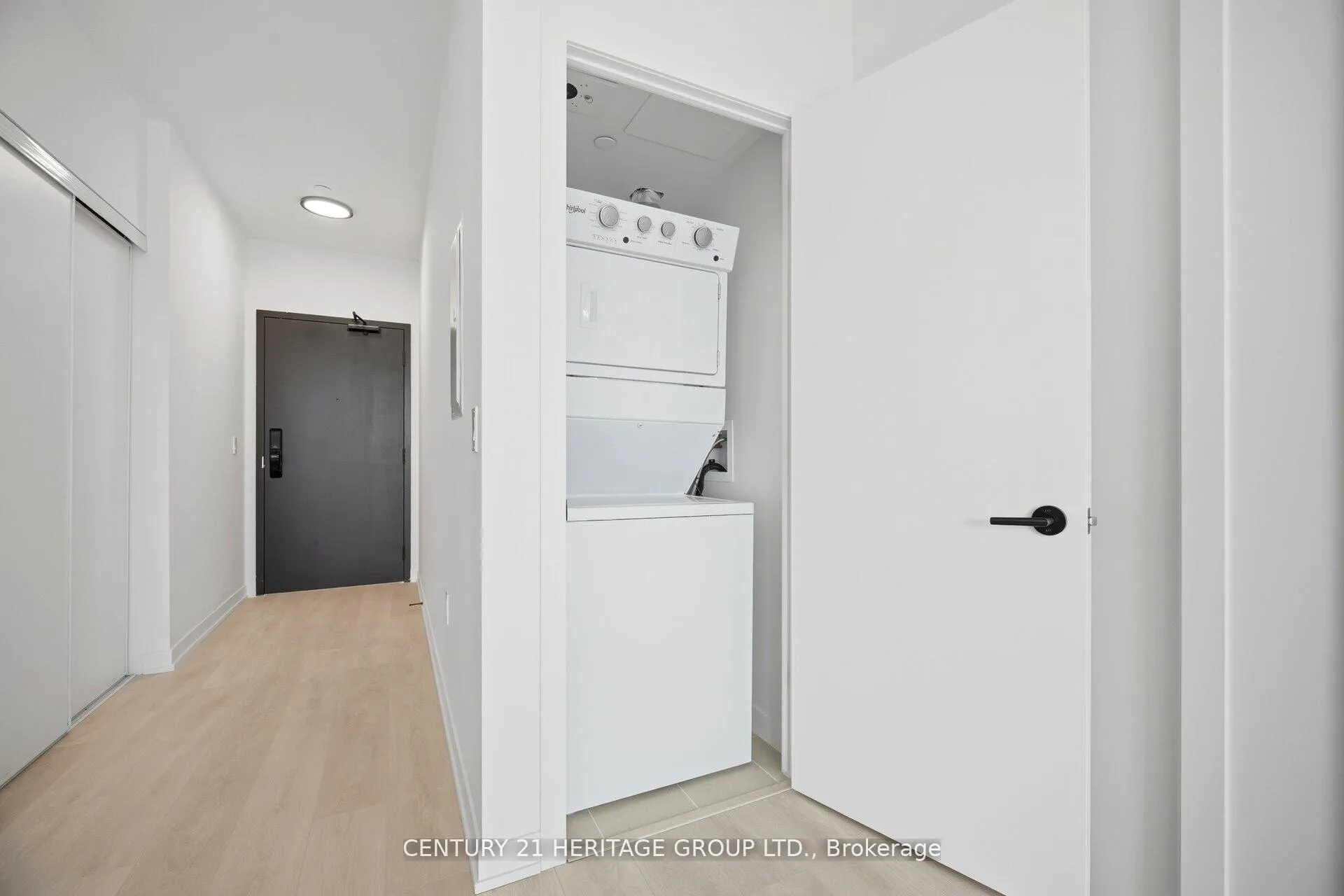 Photo 17 of Unit C1601, 4878 Powers Common Boulevard, Burlington, Alton — HOMEH