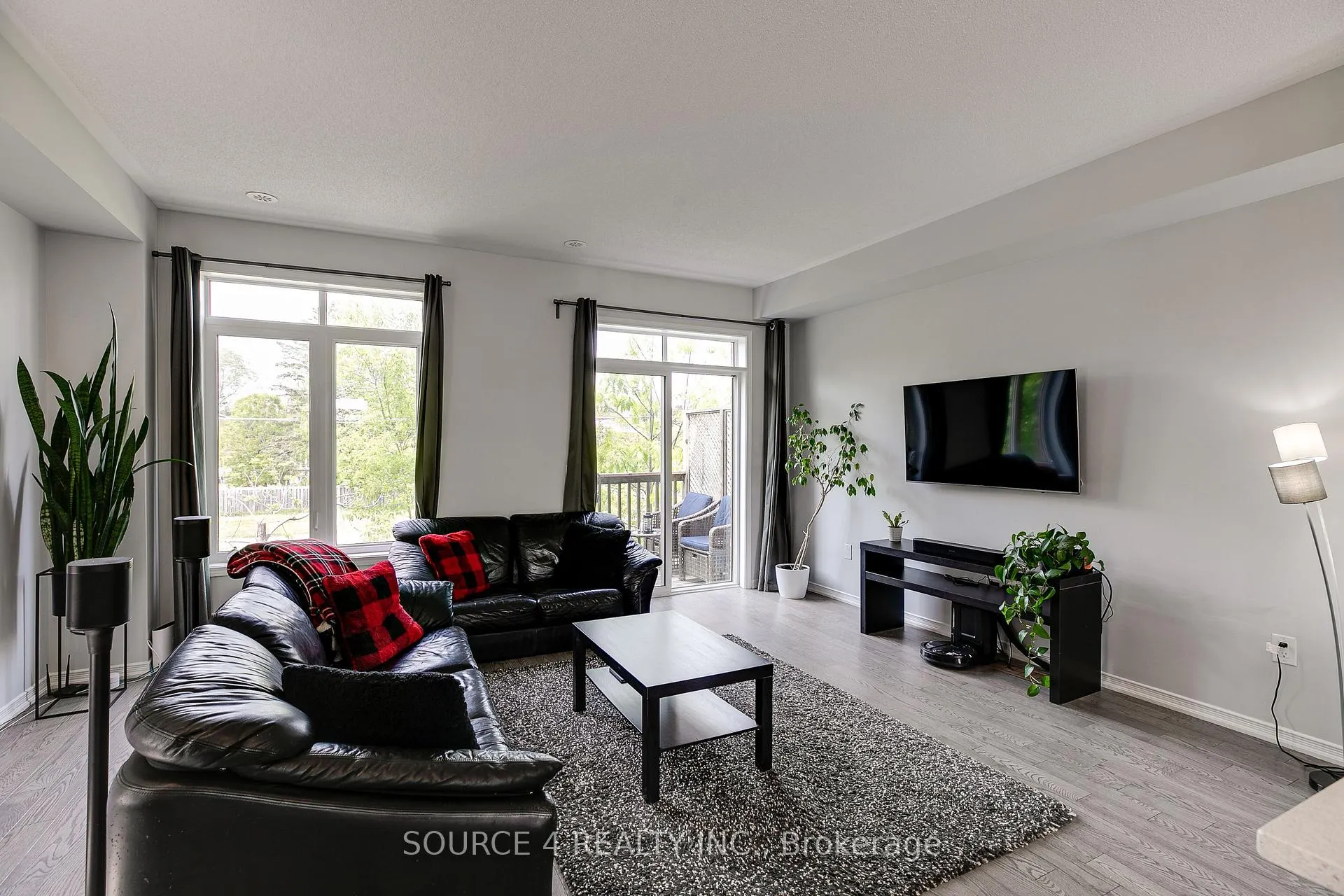 Photo 4 of 379 Ladycroft Terrace, Mississauga, Cooksville — HOMEH