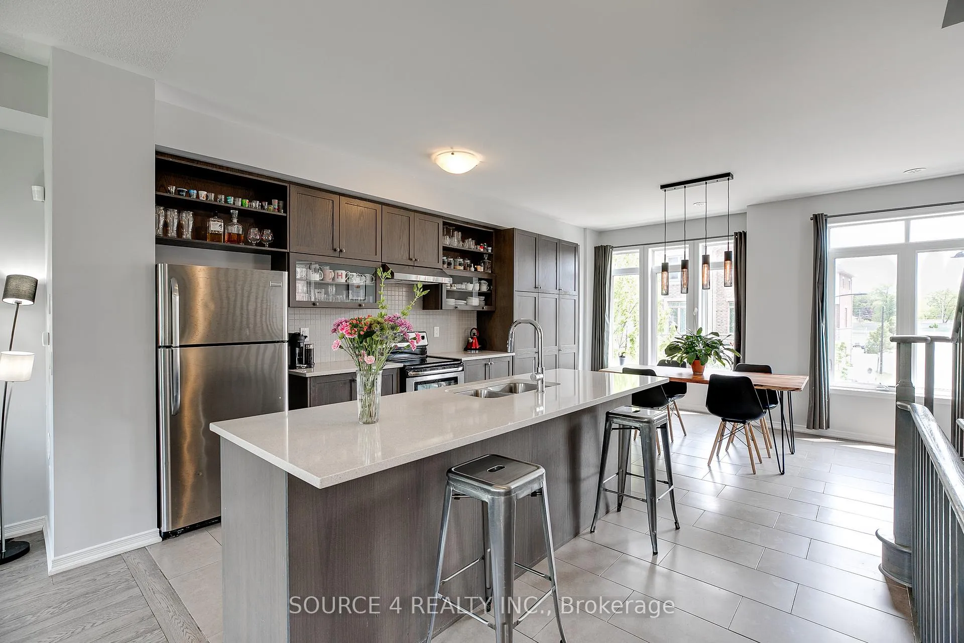 Photo 8 of 379 Ladycroft Terrace, Mississauga, Cooksville — HOMEH