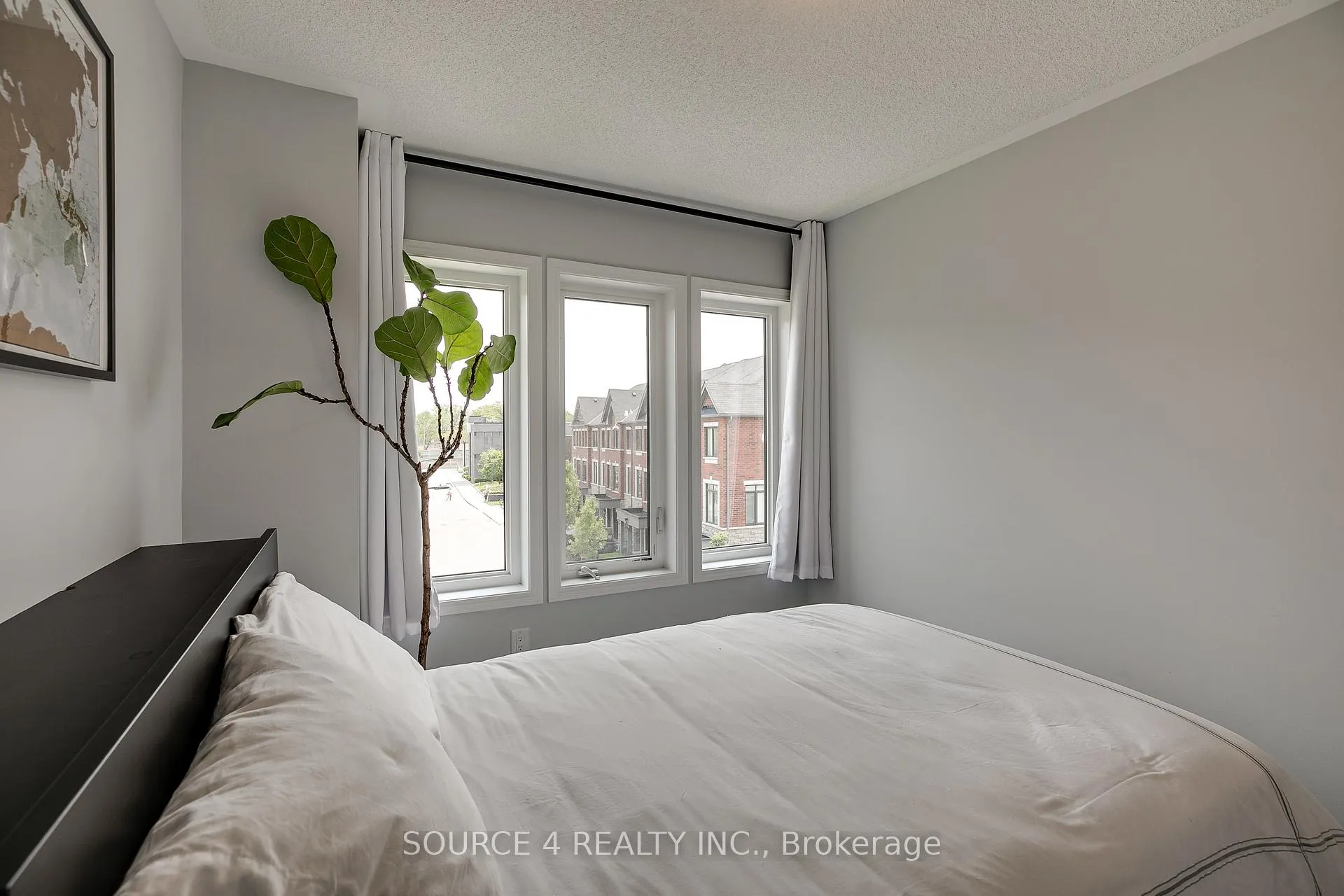 Photo 25 of 379 Ladycroft Terrace, Mississauga, Cooksville — HOMEH
