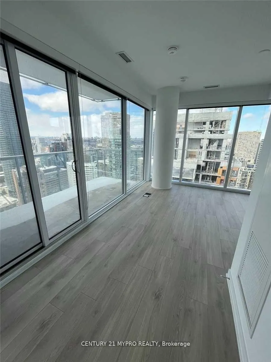 Photo 7 of Unit 4001, 3 Gloucester Street, Toronto, Church-Yonge Corridor — HOMEH