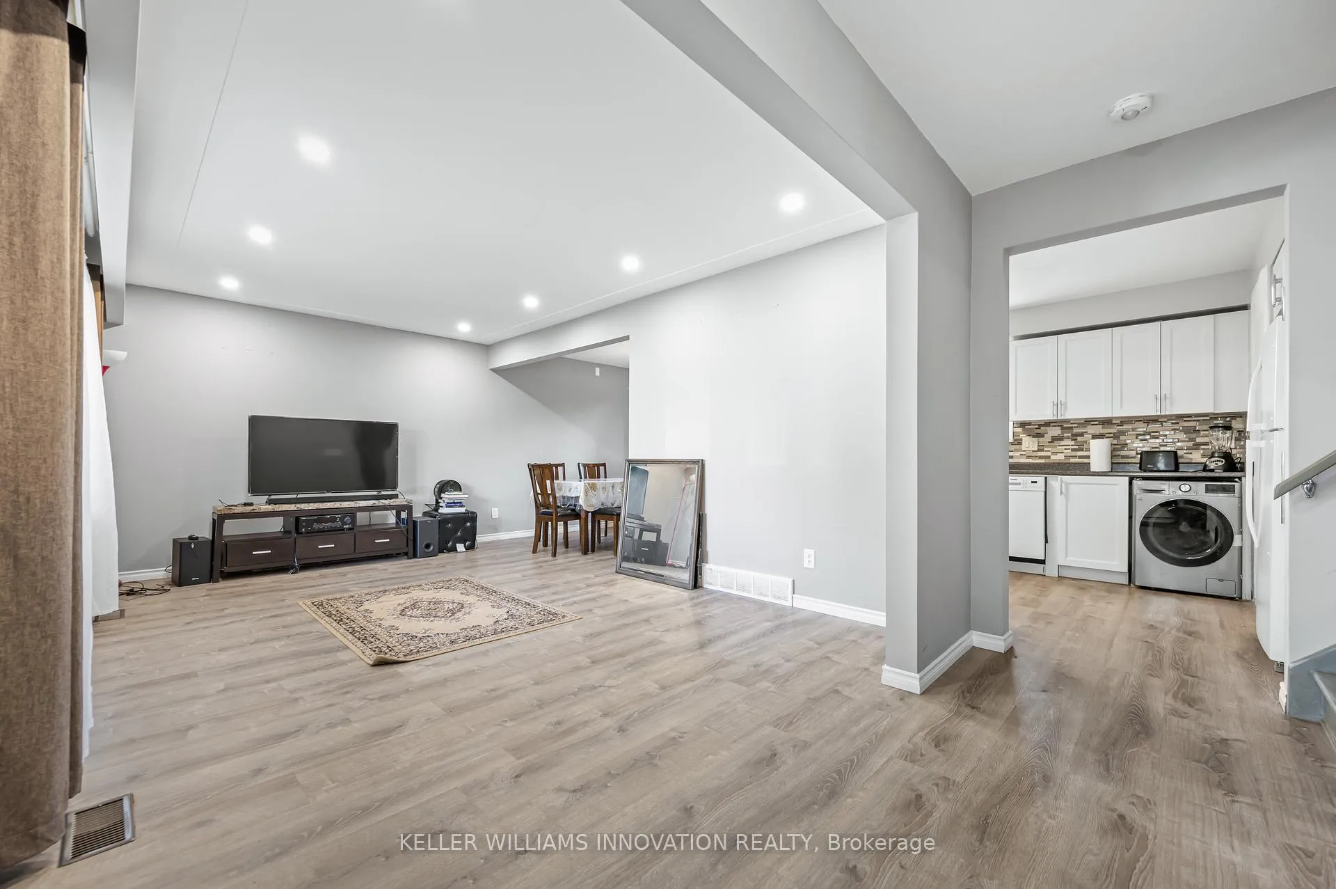 Photo 3 of 20 Lambert Place, Kitchener — HOMEH