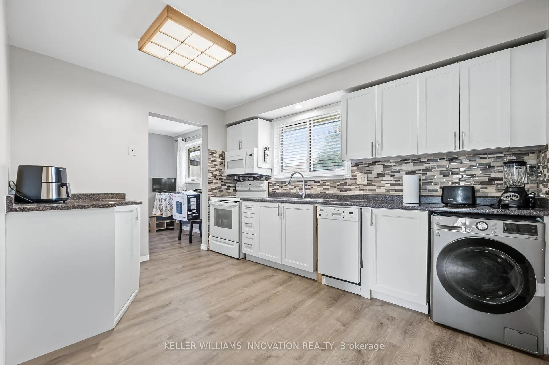 Photo 5 of 20 Lambert Place, Kitchener — HOMEH