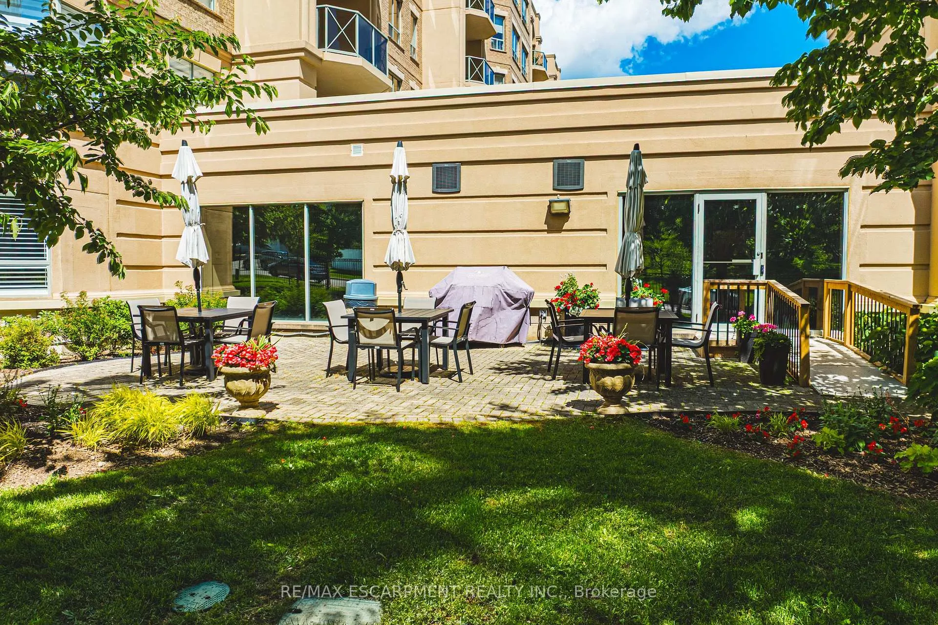 Photo 2 of Unit 103, 2075 Amherst Heights Drive, Burlington, Mountainside — HOMEH