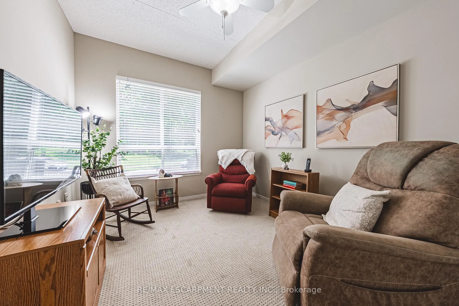 Photo 3 of Unit 103, 2075 Amherst Heights Drive, Burlington, Mountainside — HOMEH