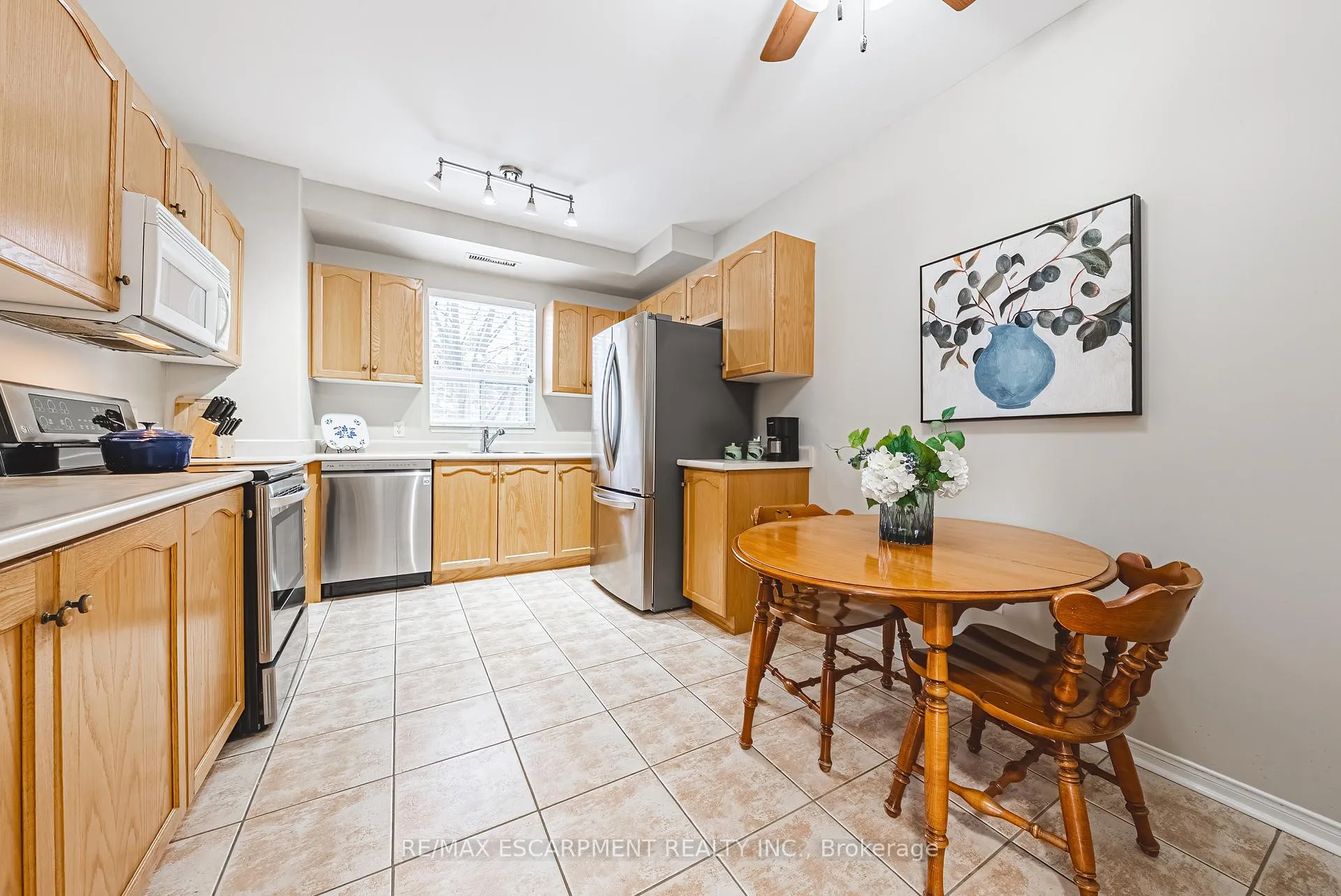 Photo 8 of Unit 103, 2075 Amherst Heights Drive, Burlington, Mountainside — HOMEH
