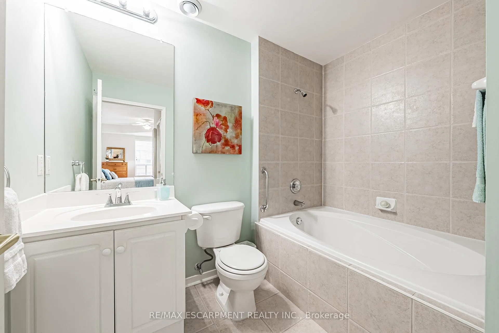 Photo 18 of Unit 103, 2075 Amherst Heights Drive, Burlington, Mountainside — HOMEH