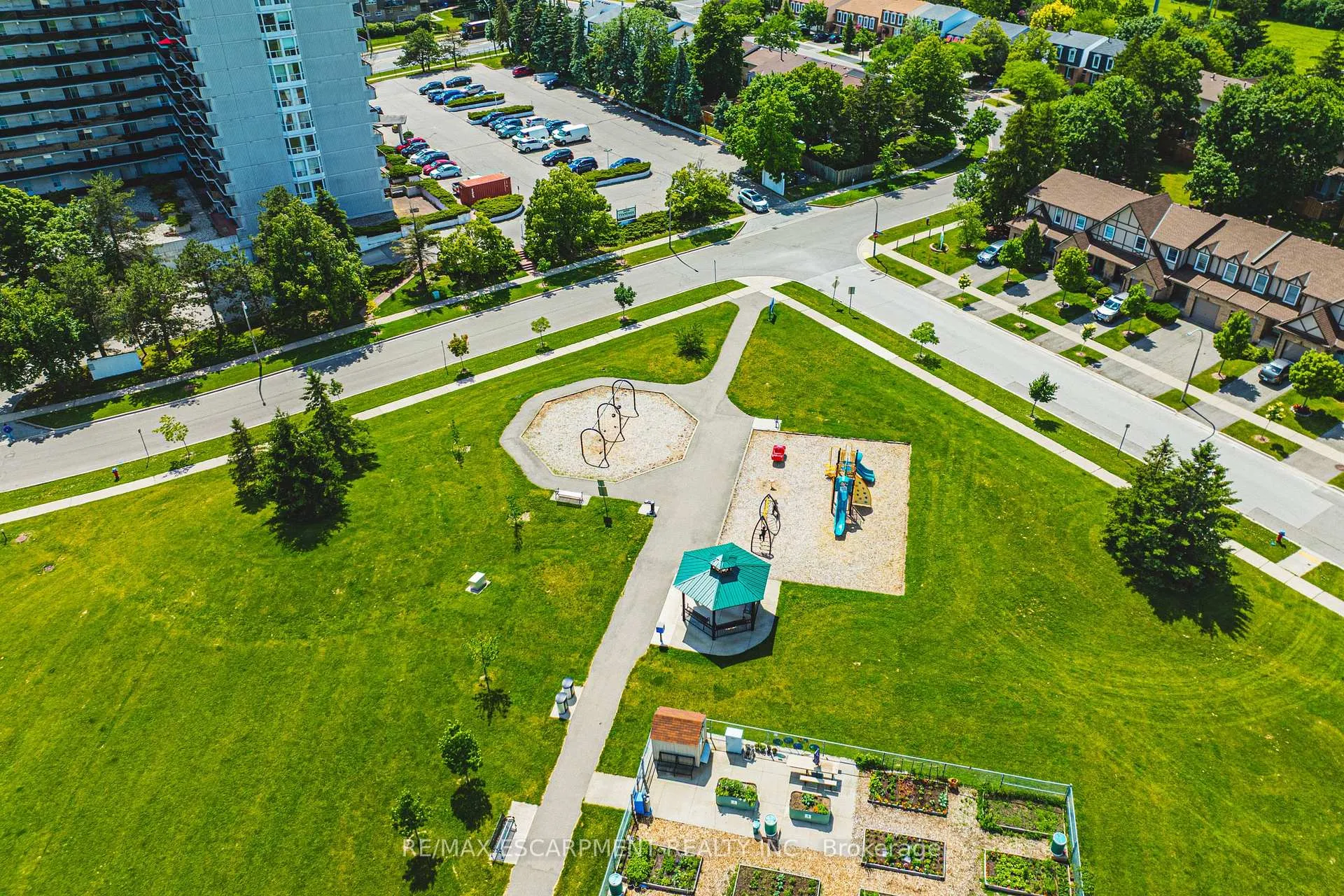 Photo 26 of Unit 103, 2075 Amherst Heights Drive, Burlington, Mountainside — HOMEH