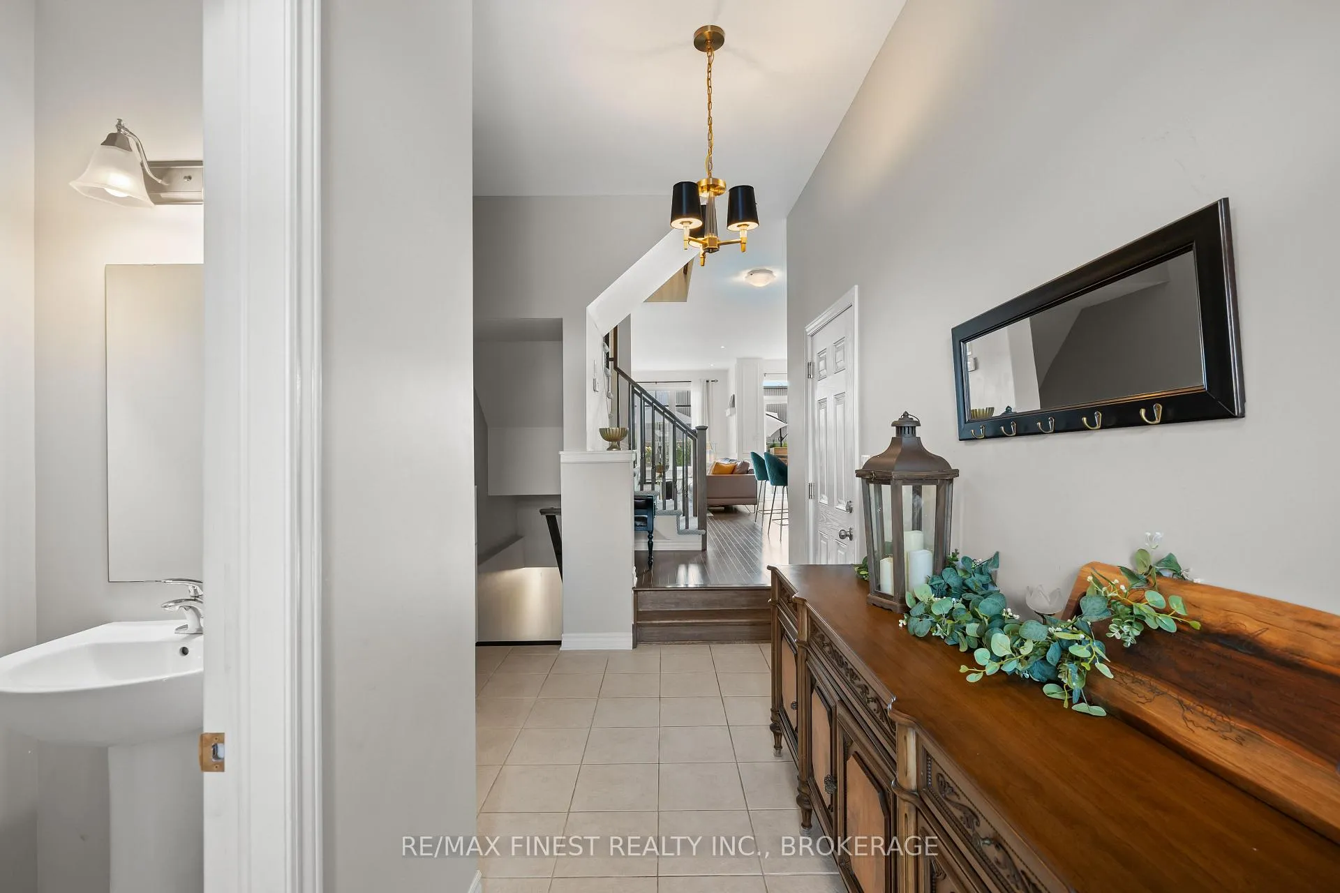 Photo 2 of 913 Stonewalk Drive, Kingston, Kingston East (Incl Barret Crt) — HOMEH