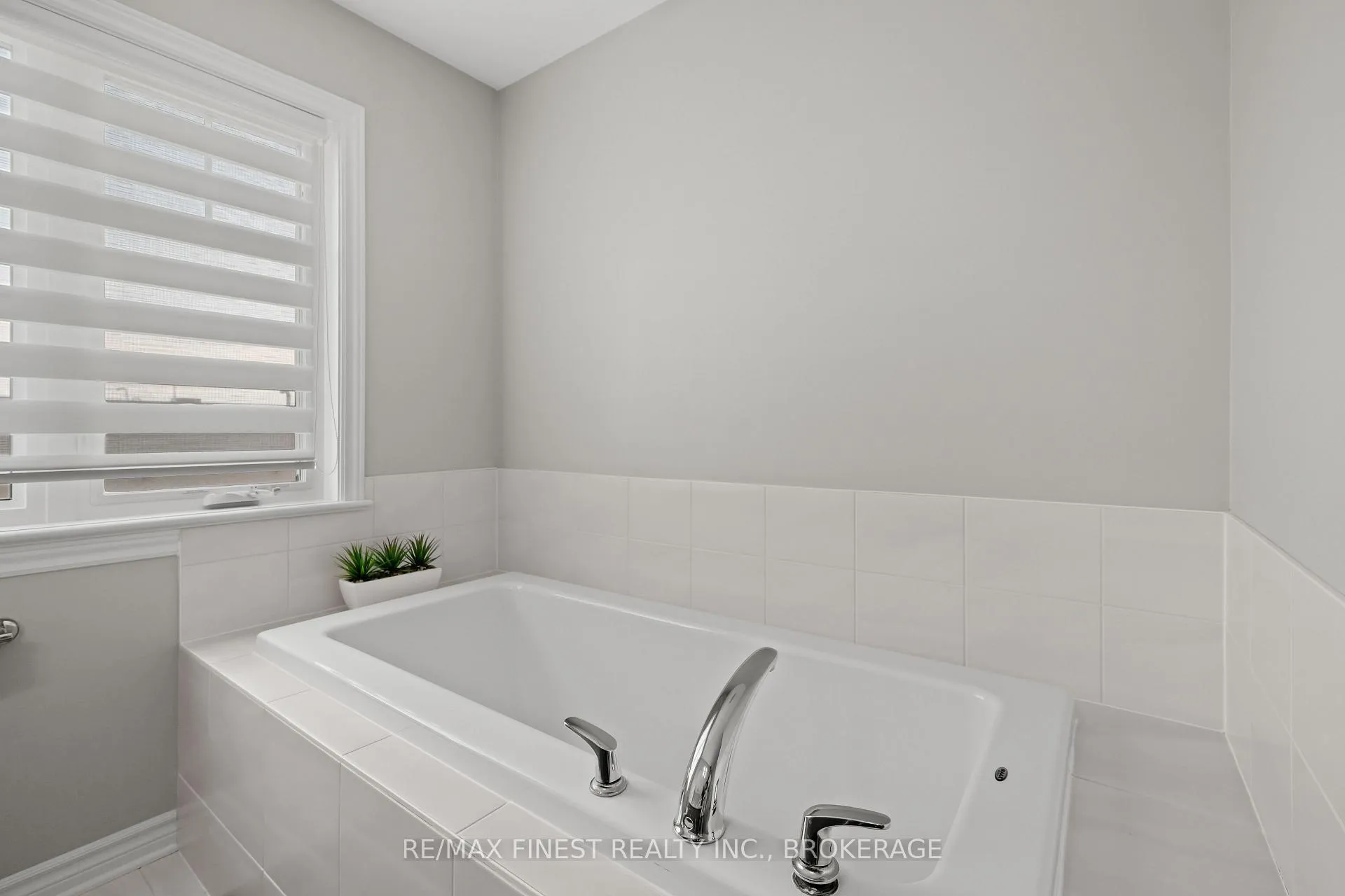 Photo 20 of 913 Stonewalk Drive, Kingston, Kingston East (Incl Barret Crt) — HOMEH