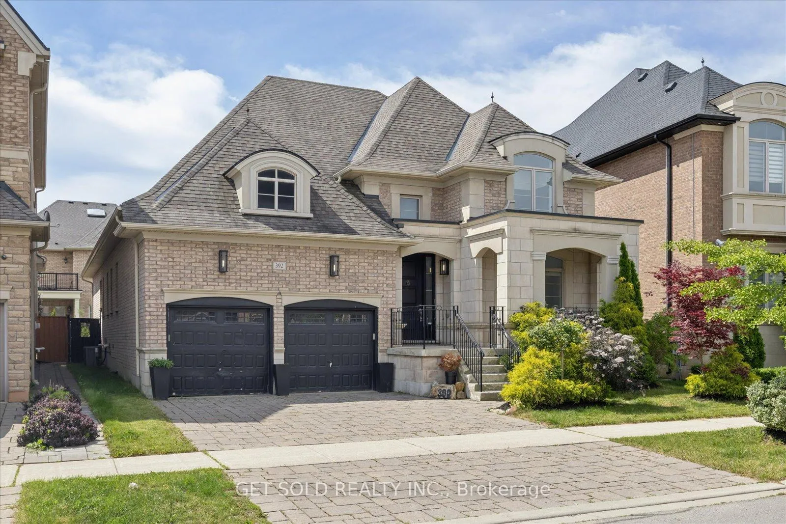 Photo 1 of 392 Woodgate Pines Drive, Vaughan, Kleinburg — HOMEH