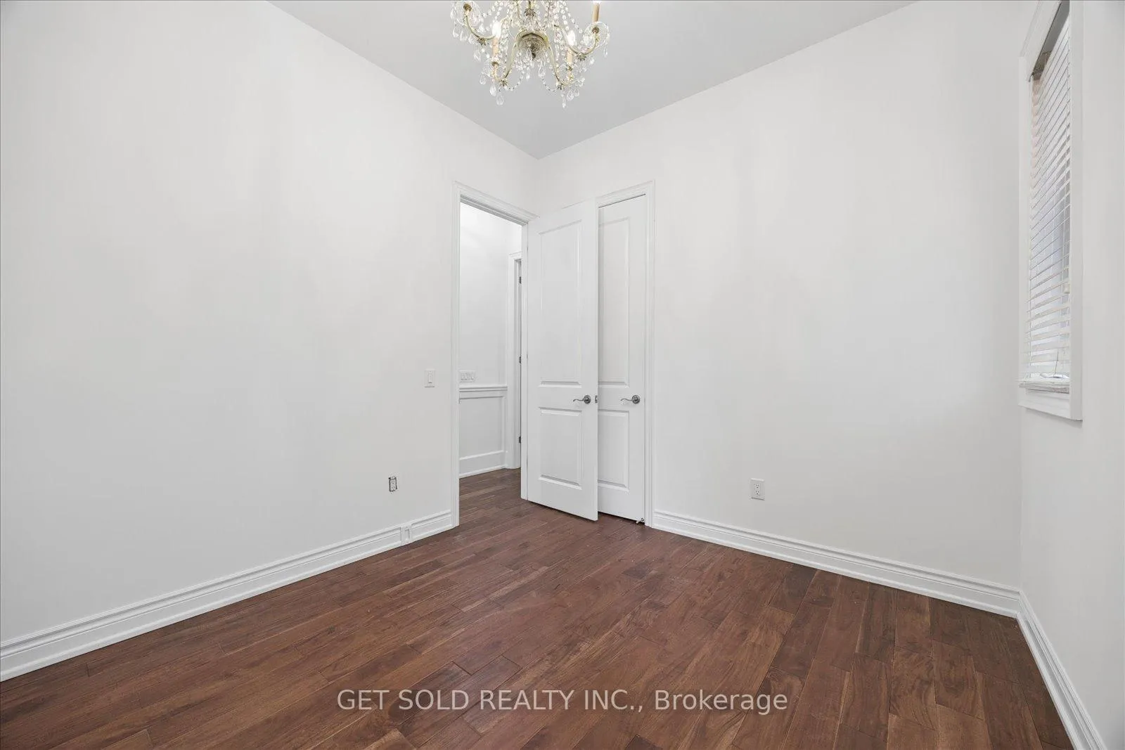 Photo 26 of 392 Woodgate Pines Drive, Vaughan, Kleinburg — HOMEH