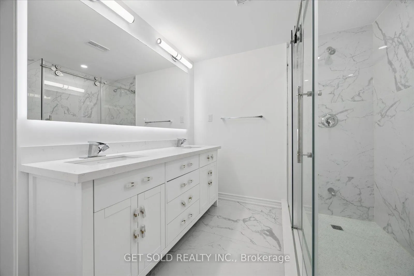 Photo 41 of 392 Woodgate Pines Drive, Vaughan, Kleinburg — HOMEH