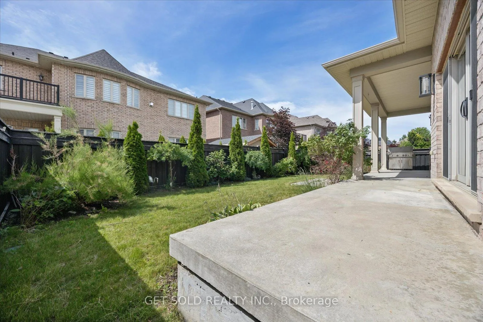Photo 48 of 392 Woodgate Pines Drive, Vaughan, Kleinburg — HOMEH
