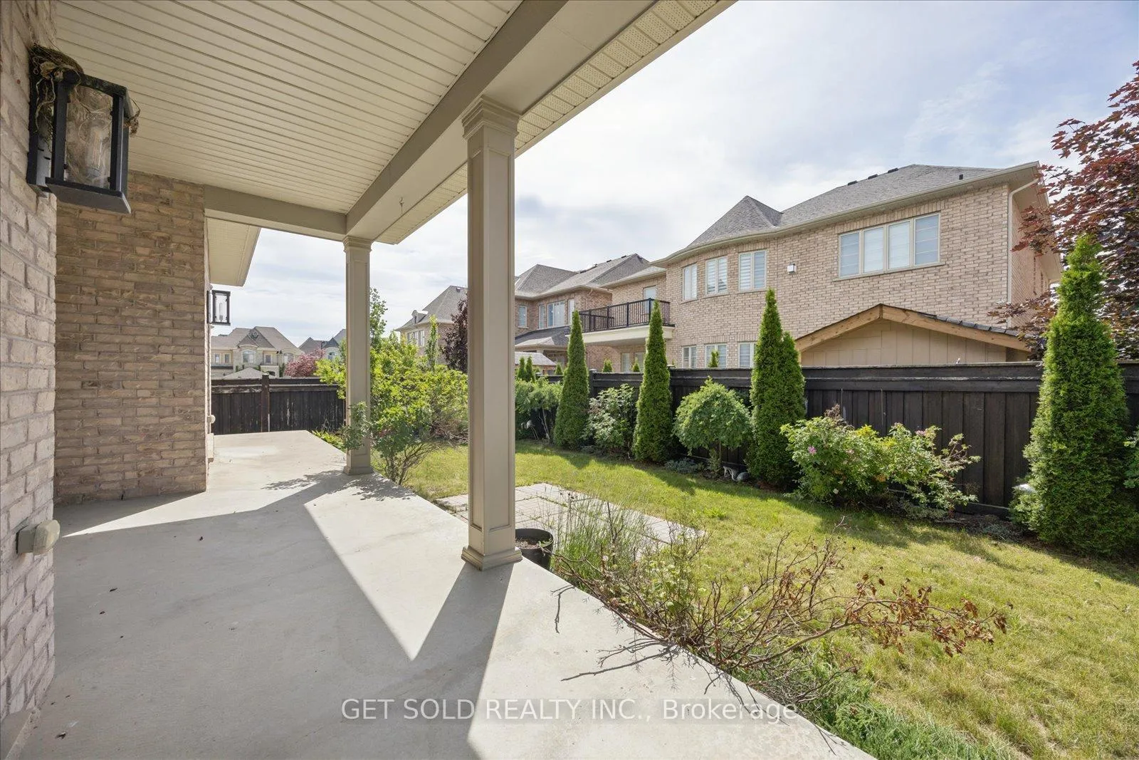 Photo 49 of 392 Woodgate Pines Drive, Vaughan, Kleinburg — HOMEH