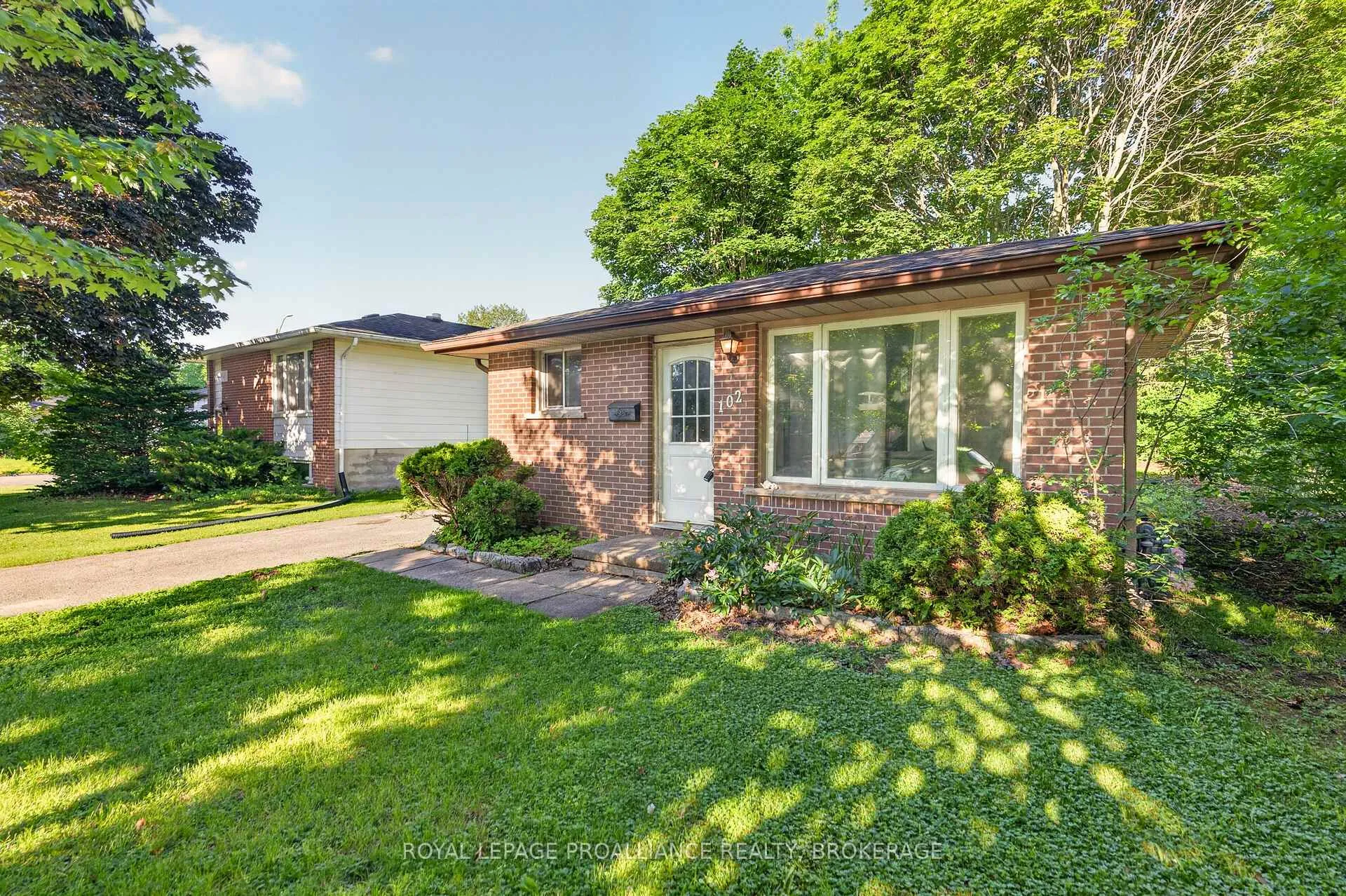 Photo 4 of 102 Calderwood Drive, Kingston, Central City West — HOMEH