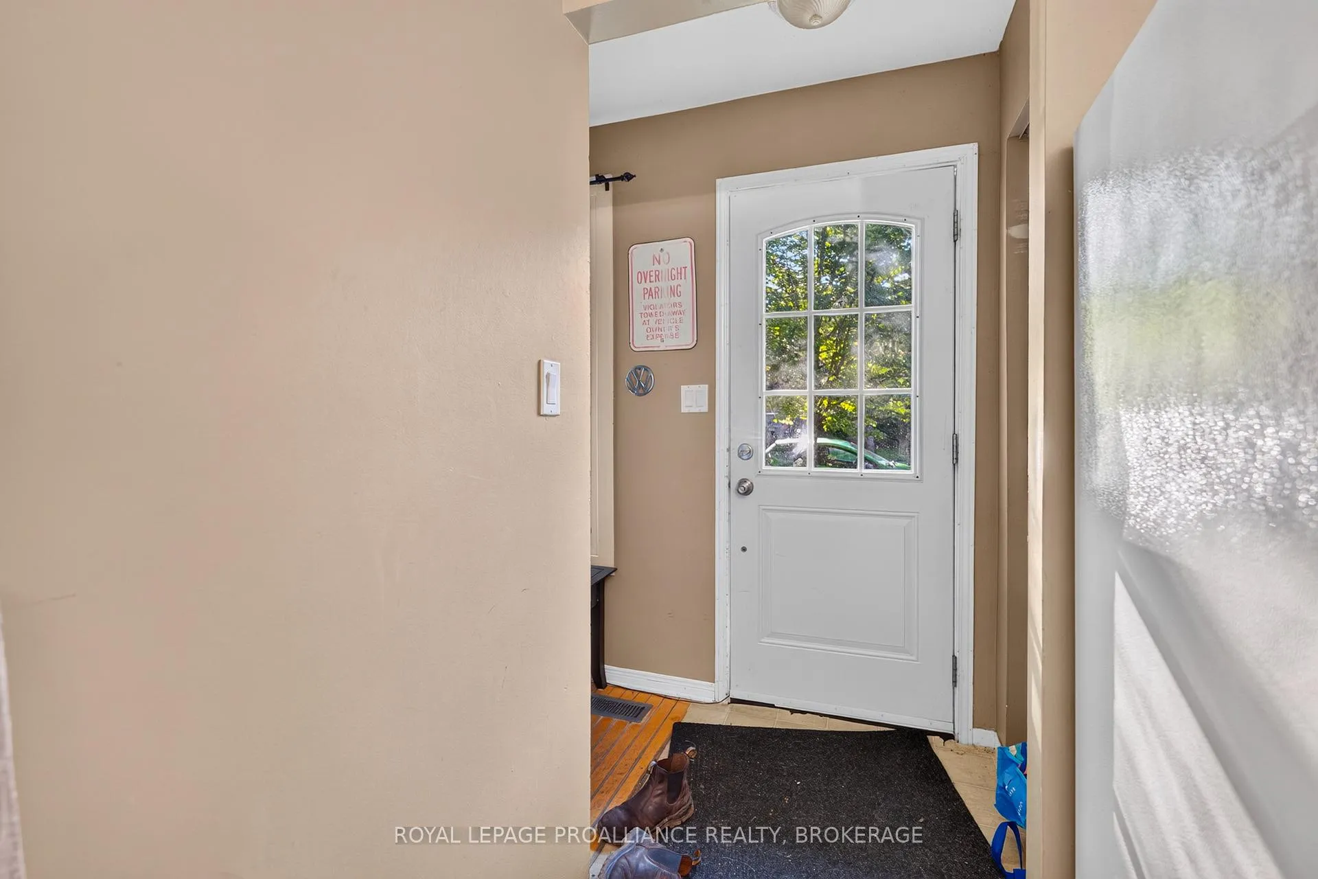 Photo 5 of 102 Calderwood Drive, Kingston, Central City West — HOMEH