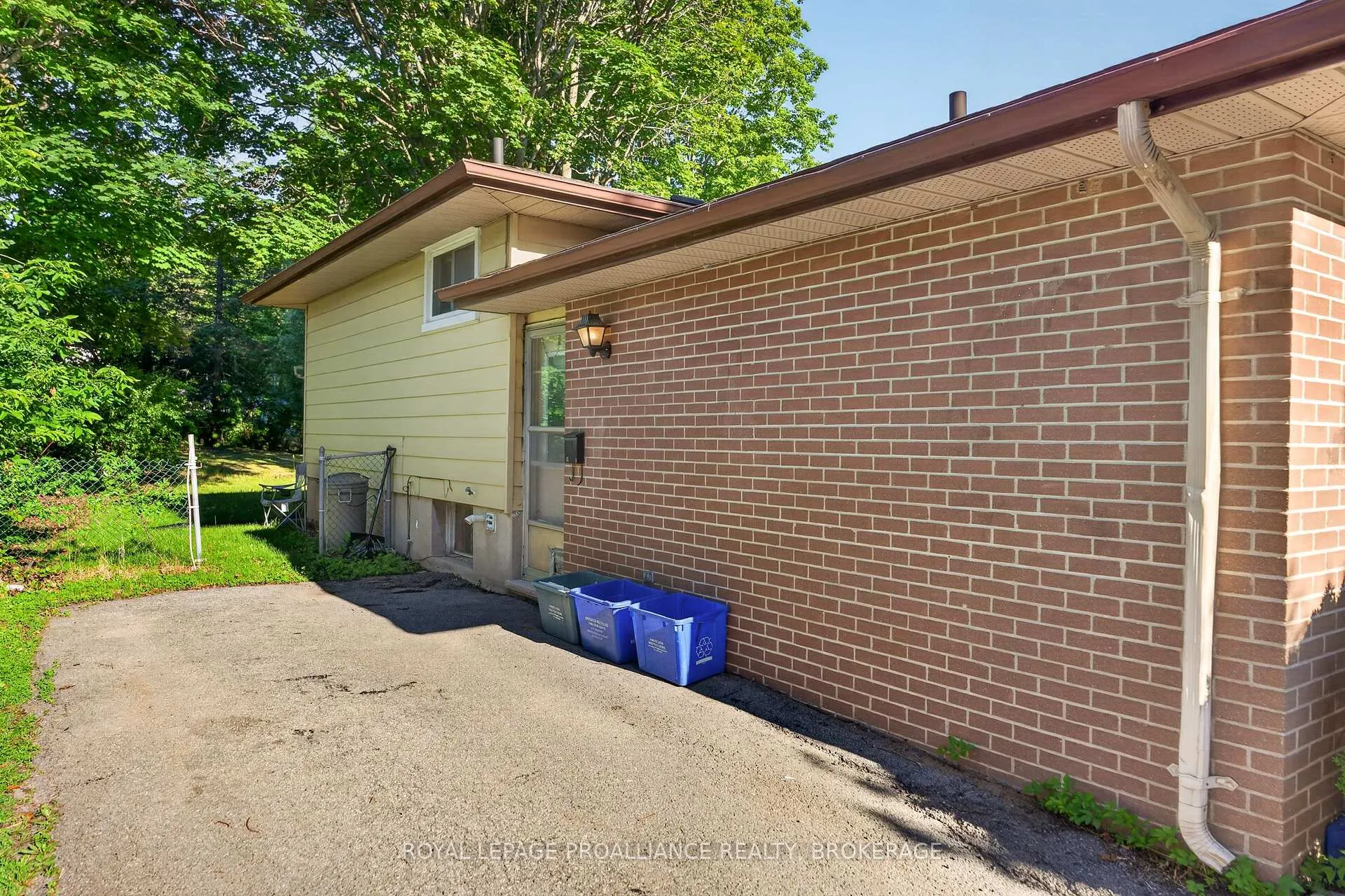 Photo 10 of 102 Calderwood Drive, Kingston, Central City West — HOMEH