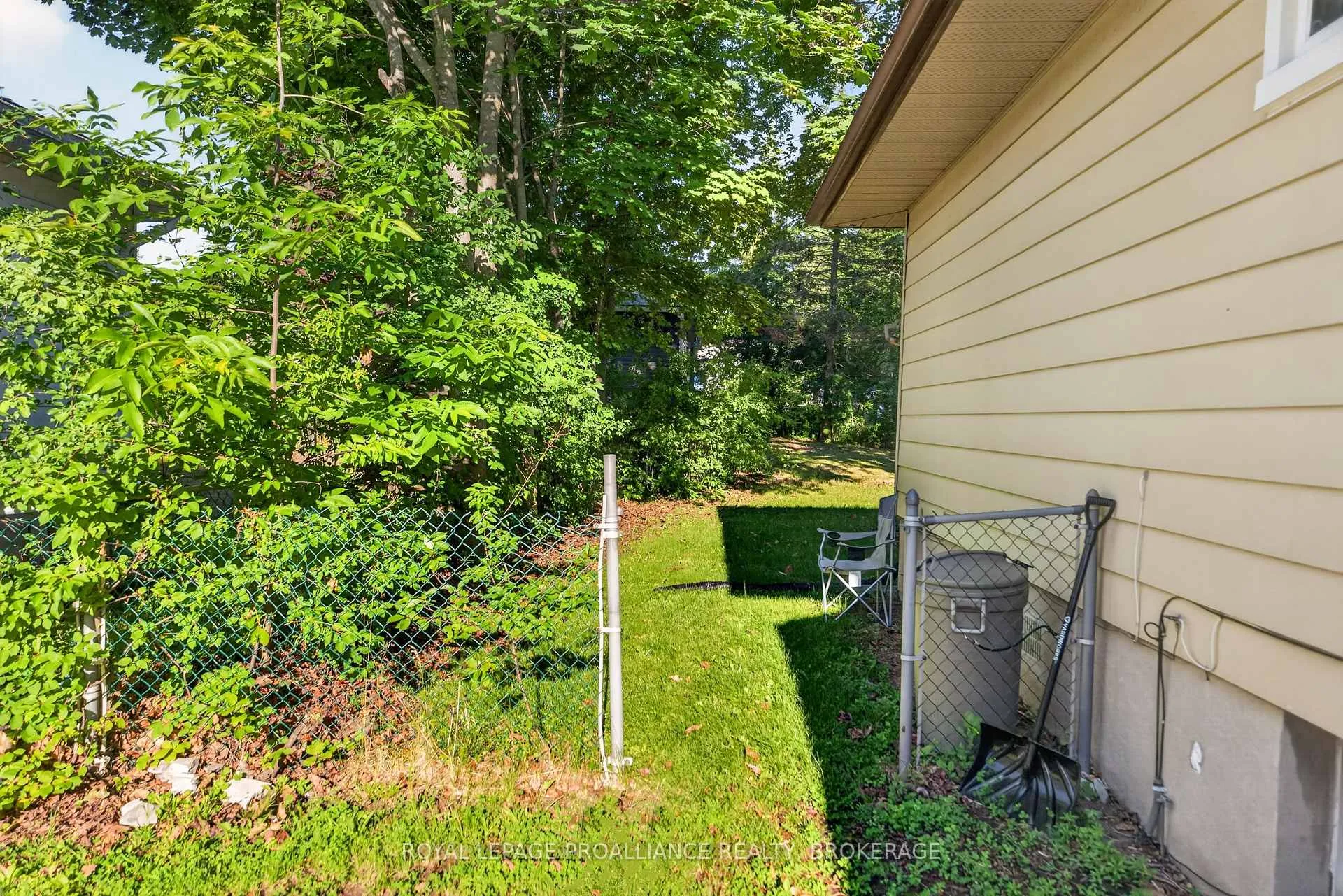 Photo 12 of 102 Calderwood Drive, Kingston, Central City West — HOMEH