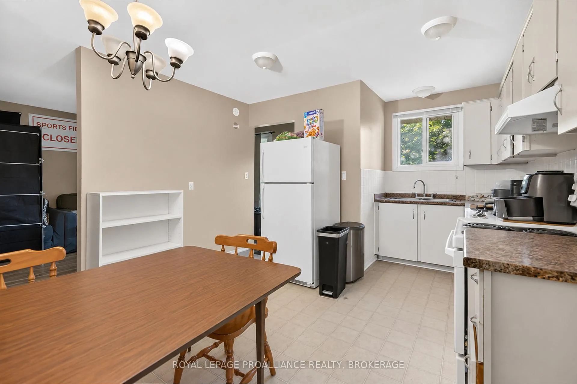 Photo 18 of 102 Calderwood Drive, Kingston, Central City West — HOMEH