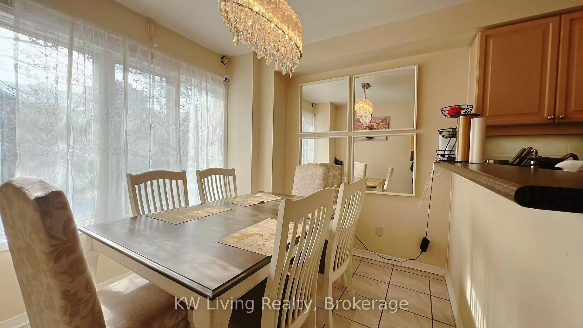 Photo 6 of 47 Vanity Crescent, Richmond Hill, Langstaff — HOMEH