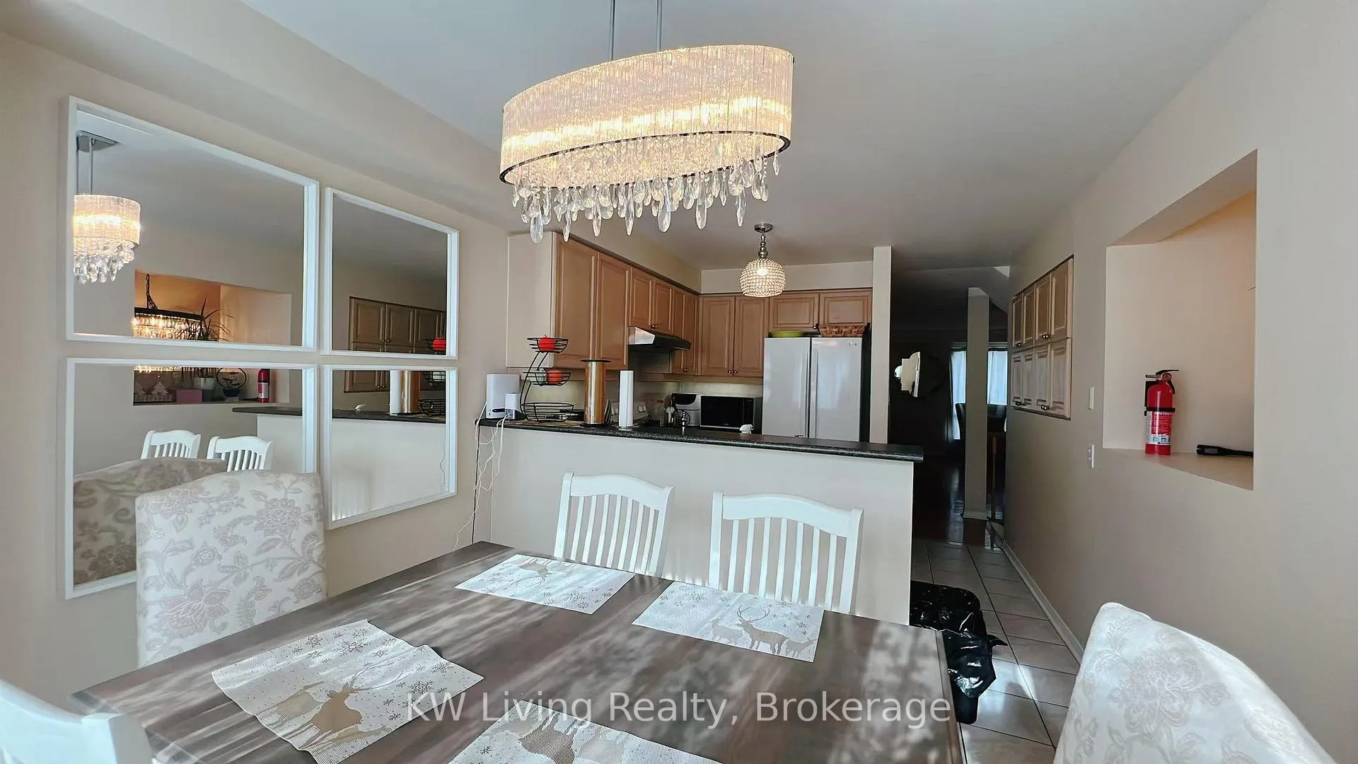 Photo 7 of 47 Vanity Crescent, Richmond Hill, Langstaff — HOMEH