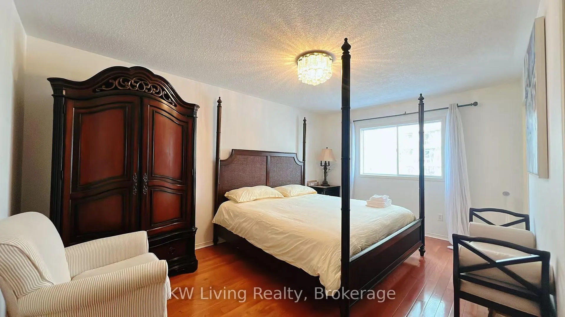 Photo 13 of 47 Vanity Crescent, Richmond Hill, Langstaff — HOMEH