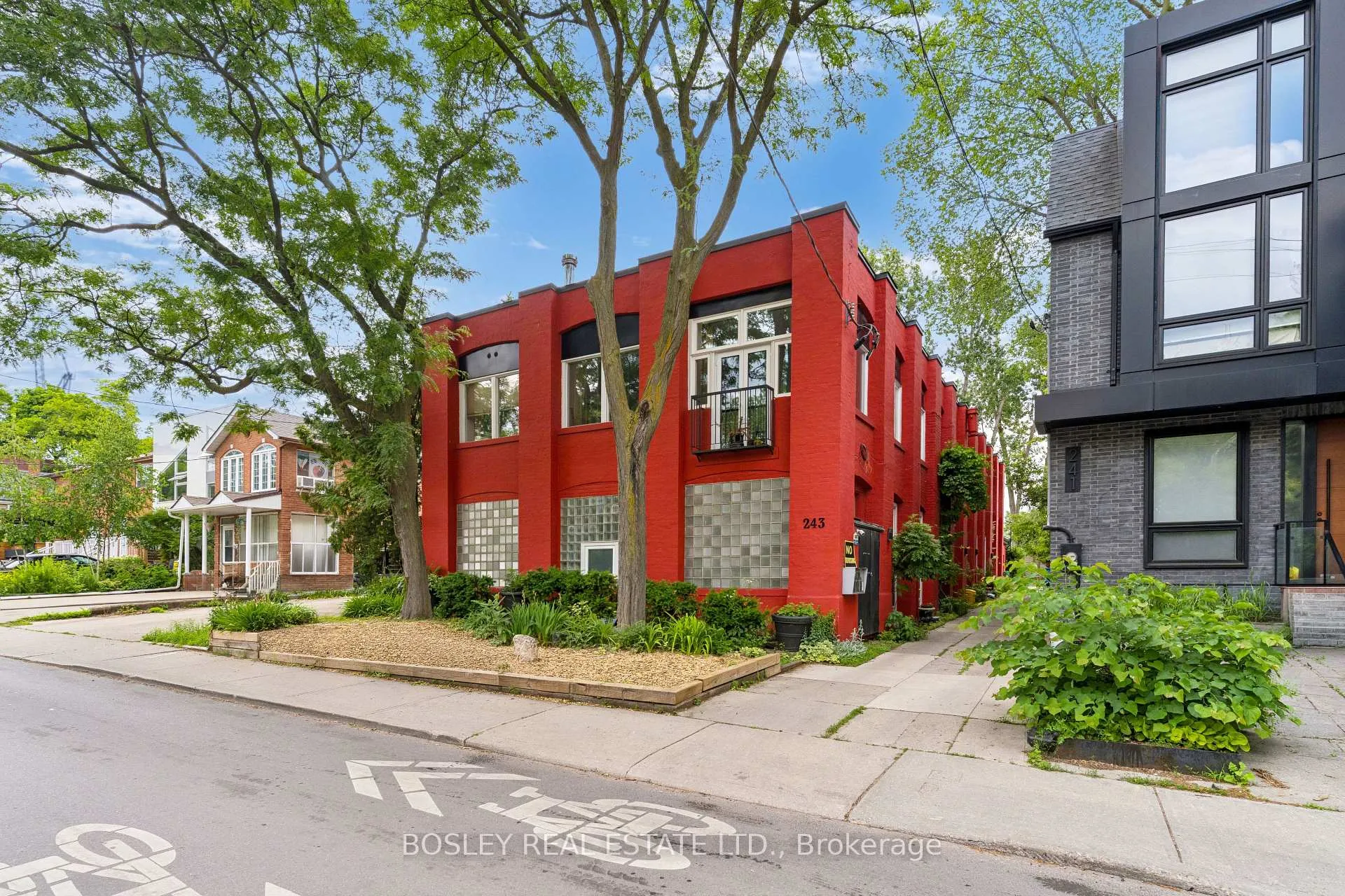 Photo 1 of Unit 6, 243 Macdonell Avenue, Toronto, Roncesvalles — HOMEH