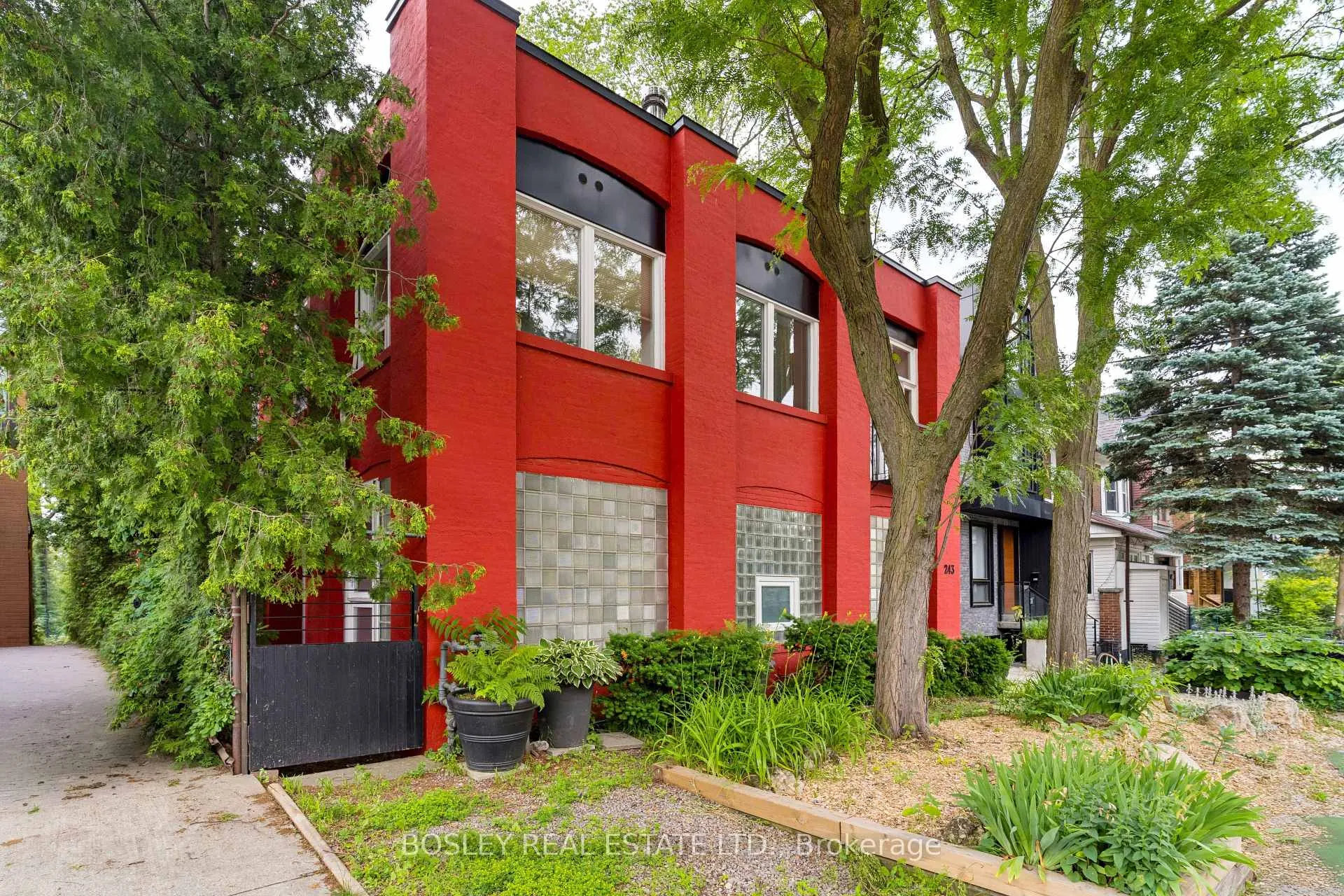 Photo 3 of Unit 6, 243 Macdonell Avenue, Toronto, Roncesvalles — HOMEH