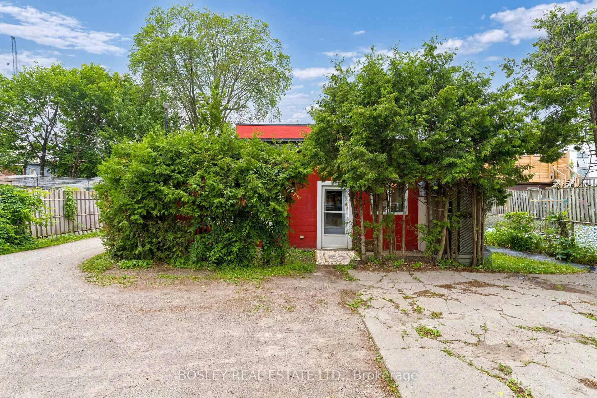 Photo 5 of Unit 6, 243 Macdonell Avenue, Toronto, Roncesvalles — HOMEH