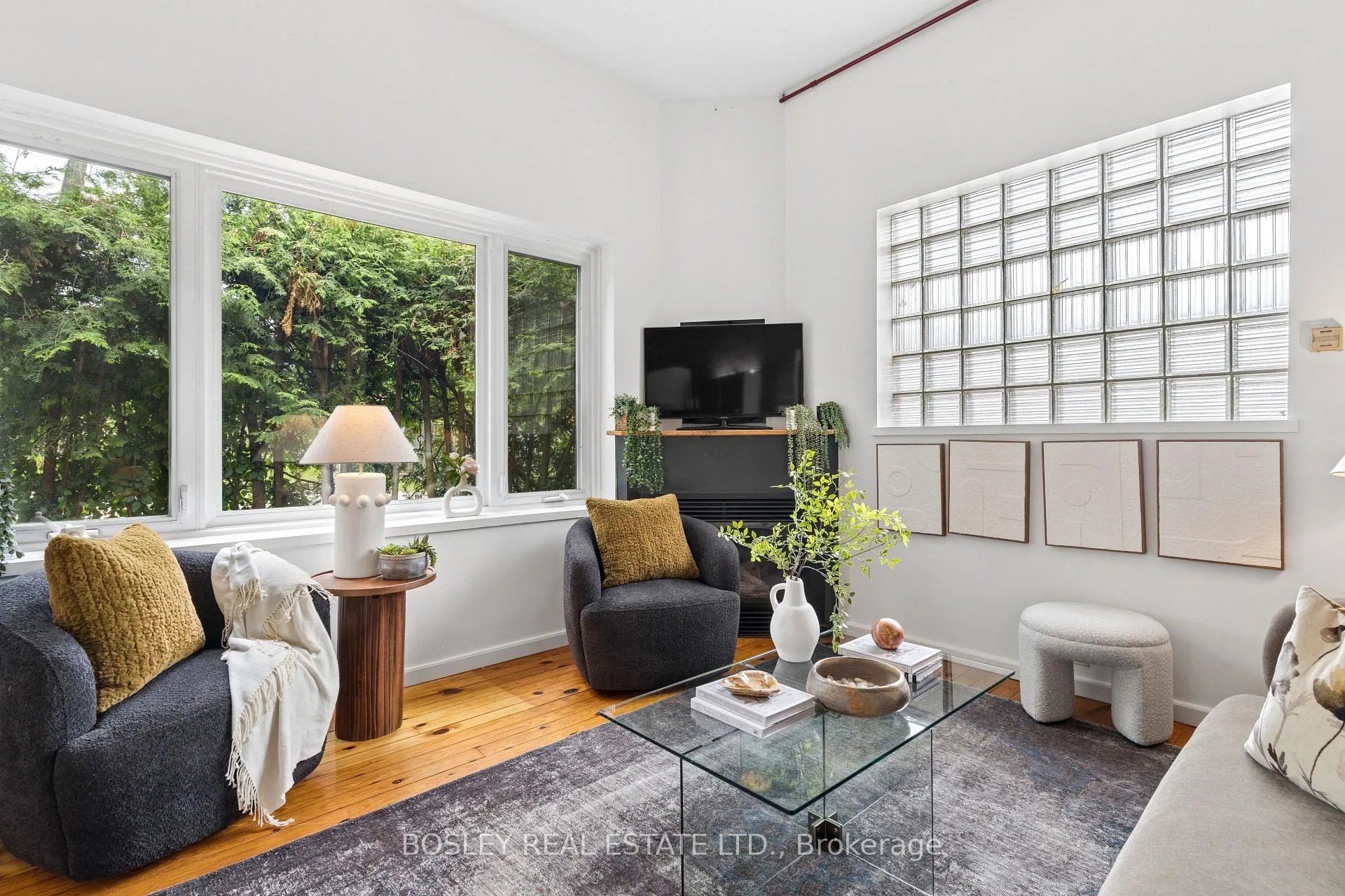 Photo 15 of Unit 6, 243 Macdonell Avenue, Toronto, Roncesvalles — HOMEH