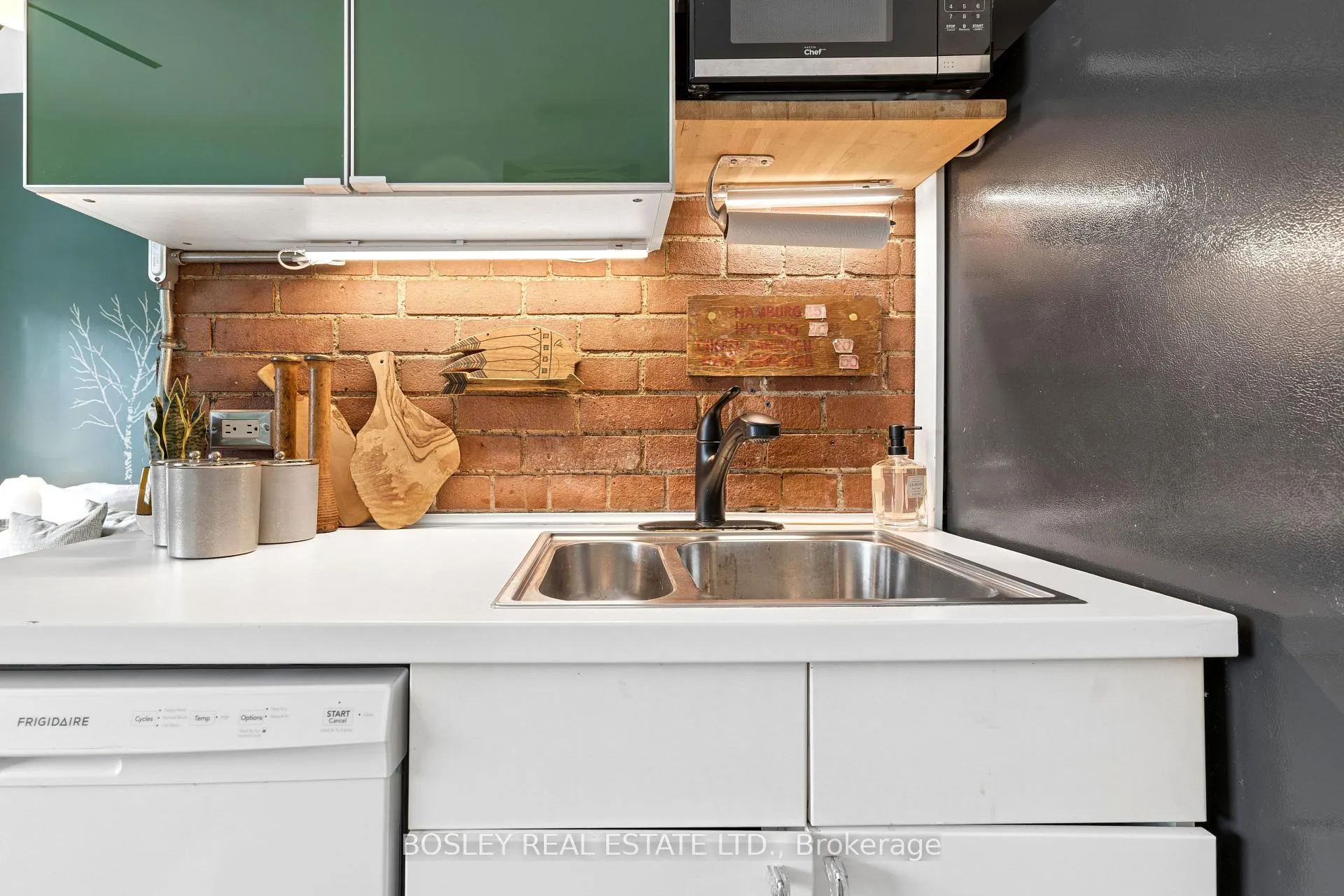 Photo 23 of Unit 6, 243 Macdonell Avenue, Toronto, Roncesvalles — HOMEH