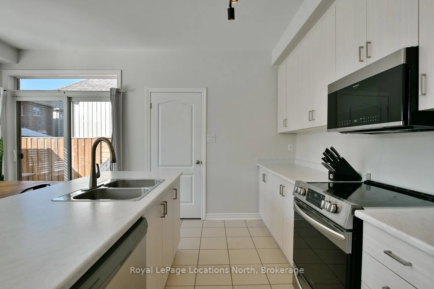 Photo 22 of 48 Mclean Avenue, Collingwood — HOMEH