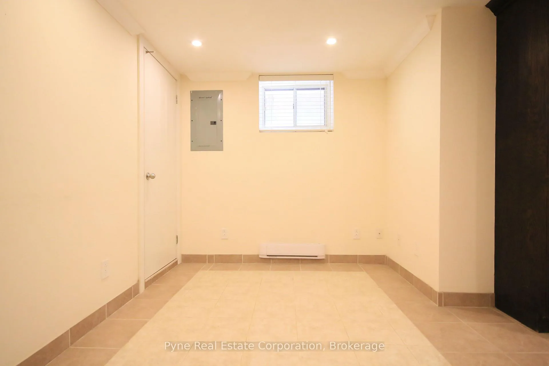 Photo 7 of Unit Lower, 198 Quebec Avenue, Toronto, High Park North — HOMEH