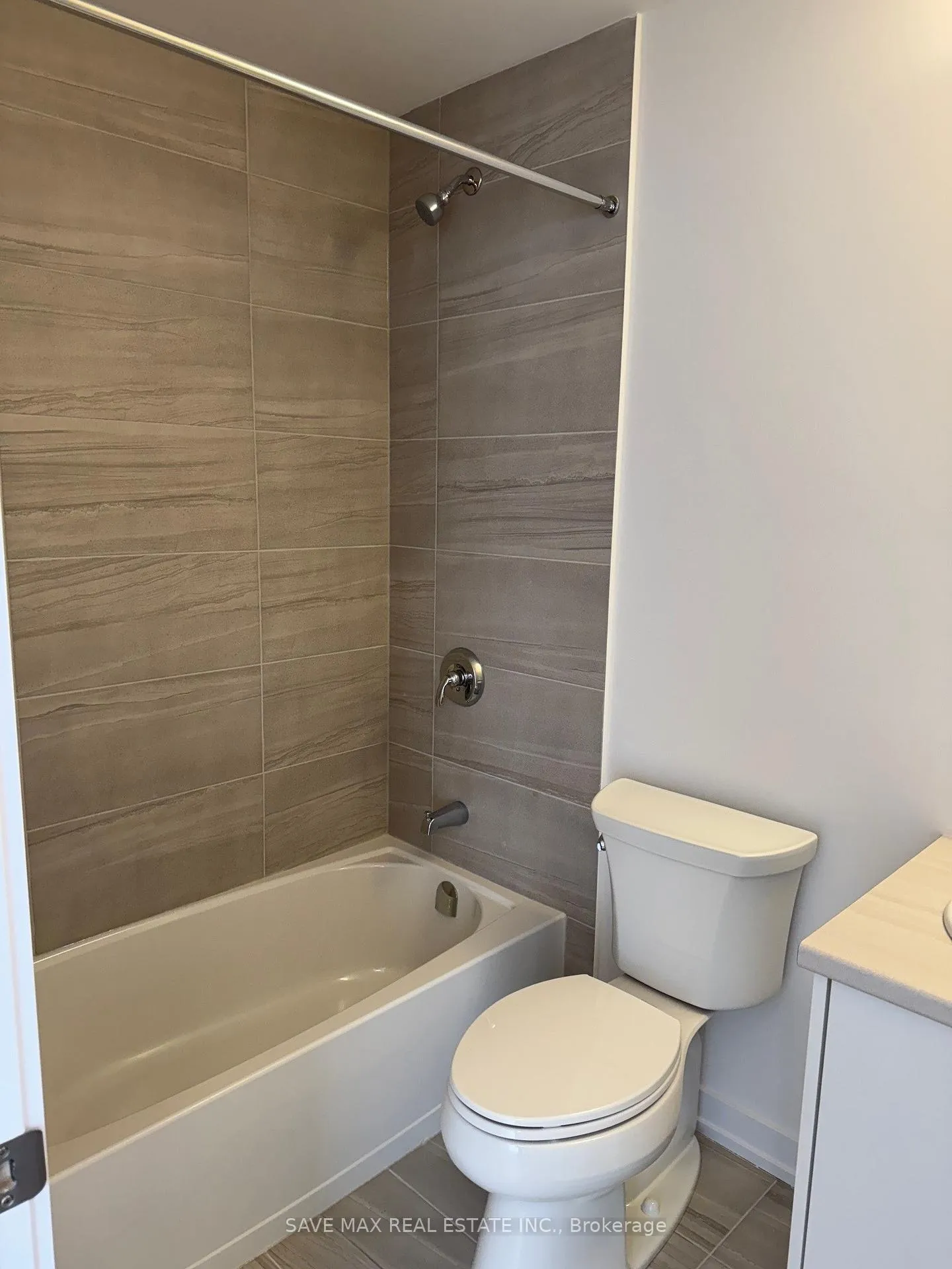 Photo 6 of Unit L2, 40 Palace Street, Kitchener, Alpine — HOMEH
