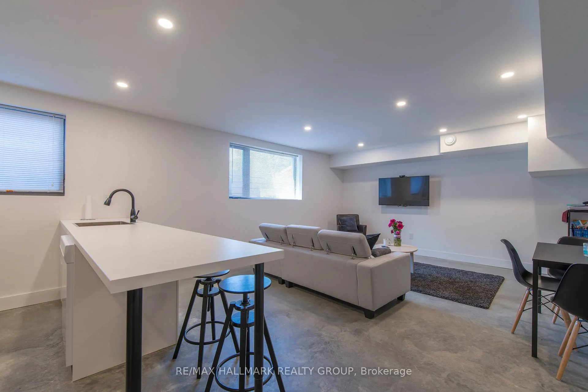 Photo 3 of Unit Lower, 49 Chippewa Avenue, Ottawa, Meadowlands/St. Claire Gardens — HOMEH